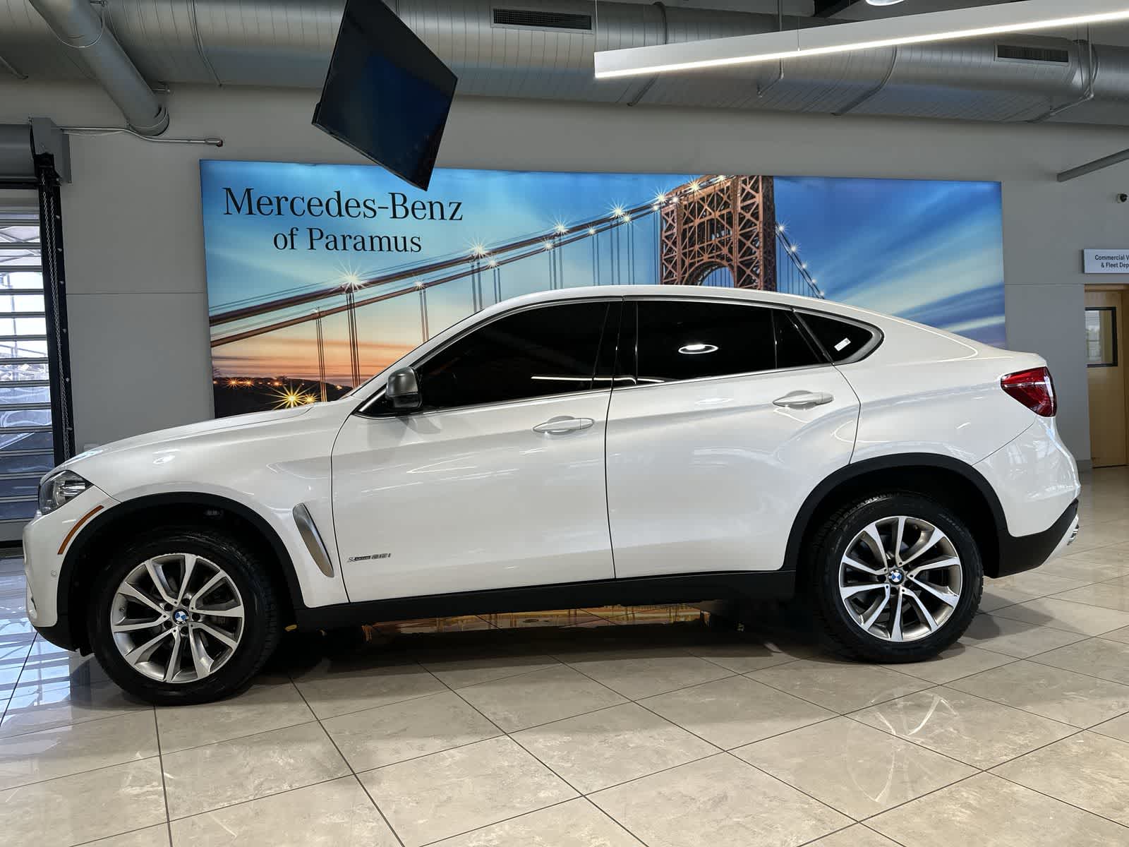 Thumbnail: 2019 BMW X6 - 15