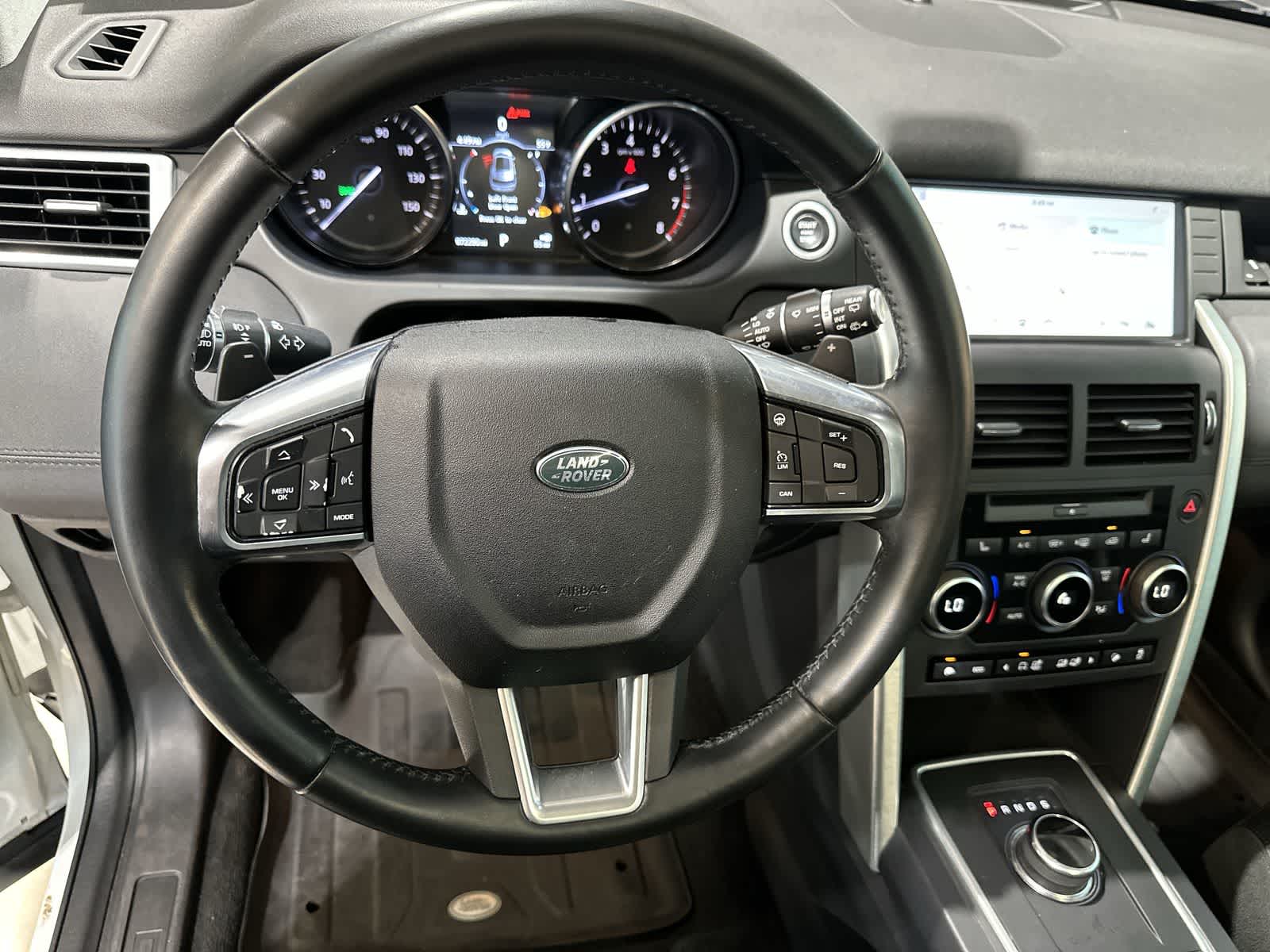 Thumbnail: 2017 Land Rover Discovery Sport - 27