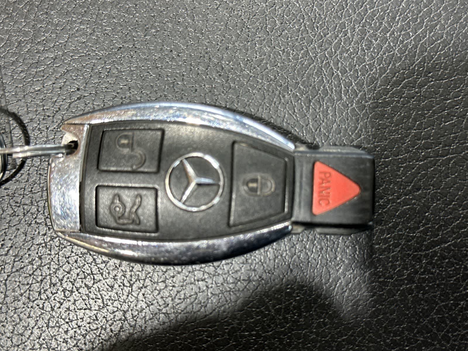 Thumbnail: 2011 Mercedes-Benz C-Class - 32