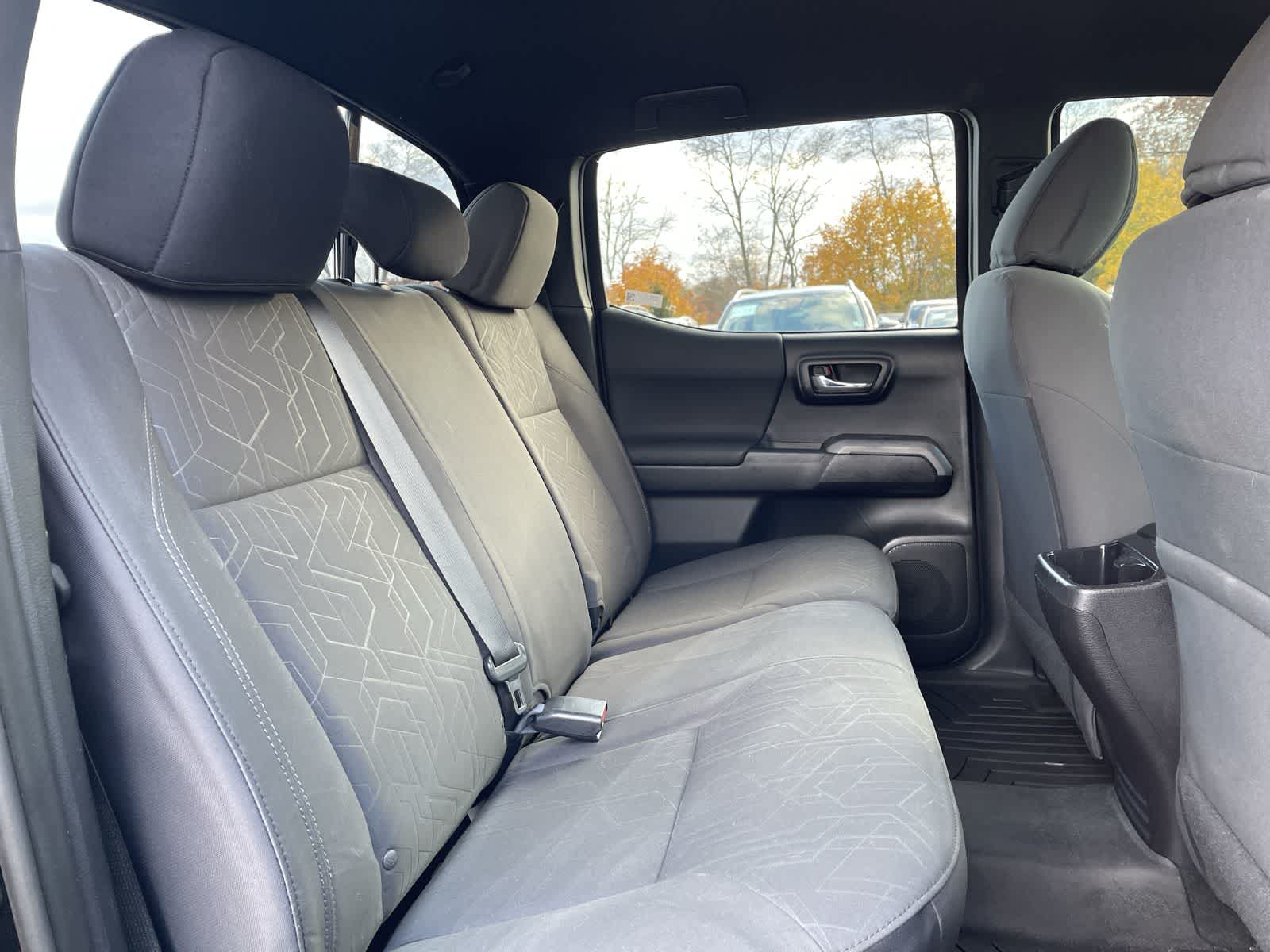 Thumbnail: 2016 Toyota Tacoma - 25