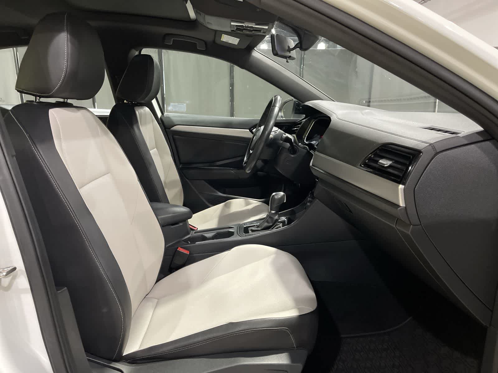 Thumbnail: 2019 Volkswagen Jetta - 26