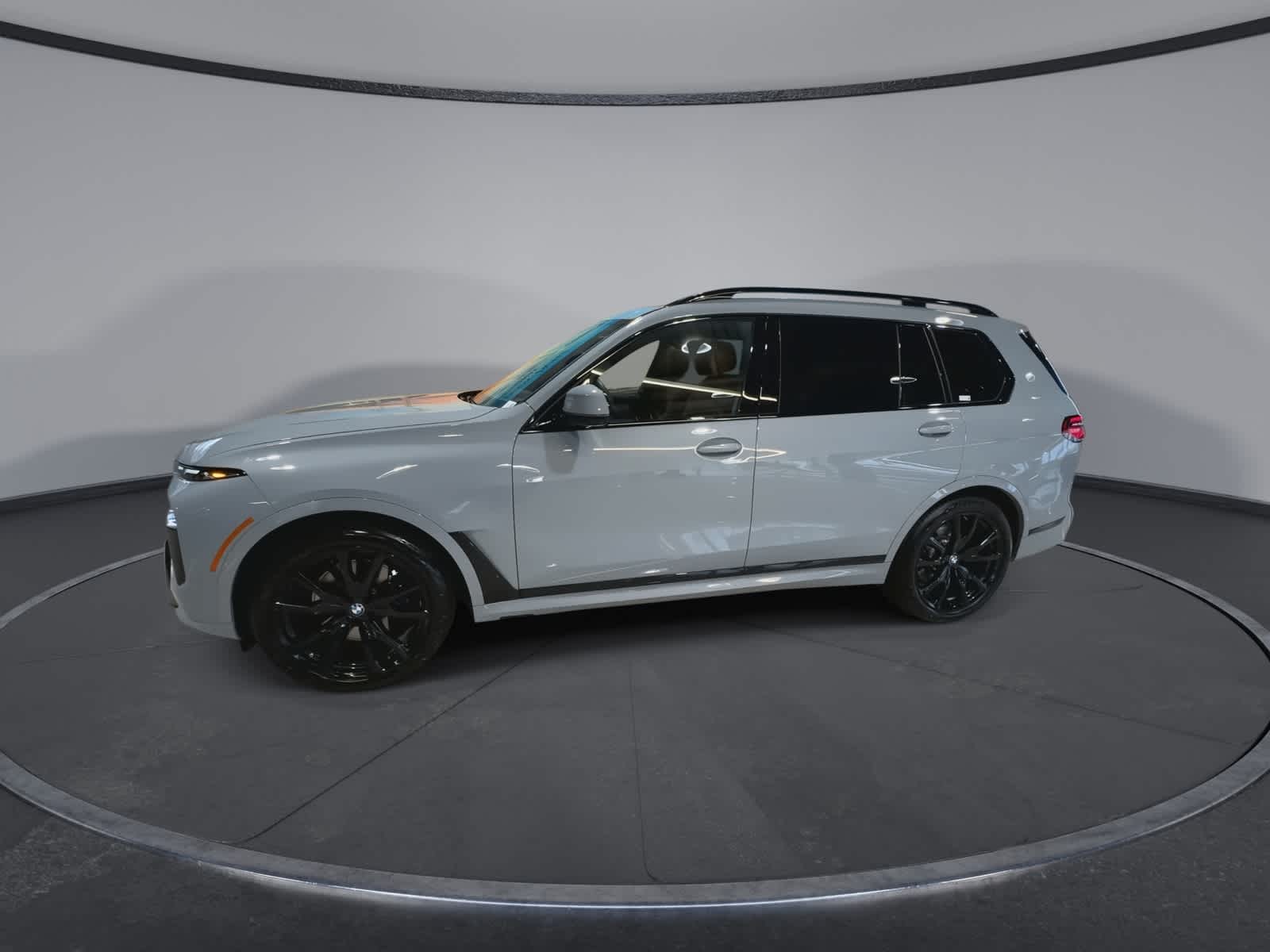Thumbnail: 2025 BMW X7 - 6