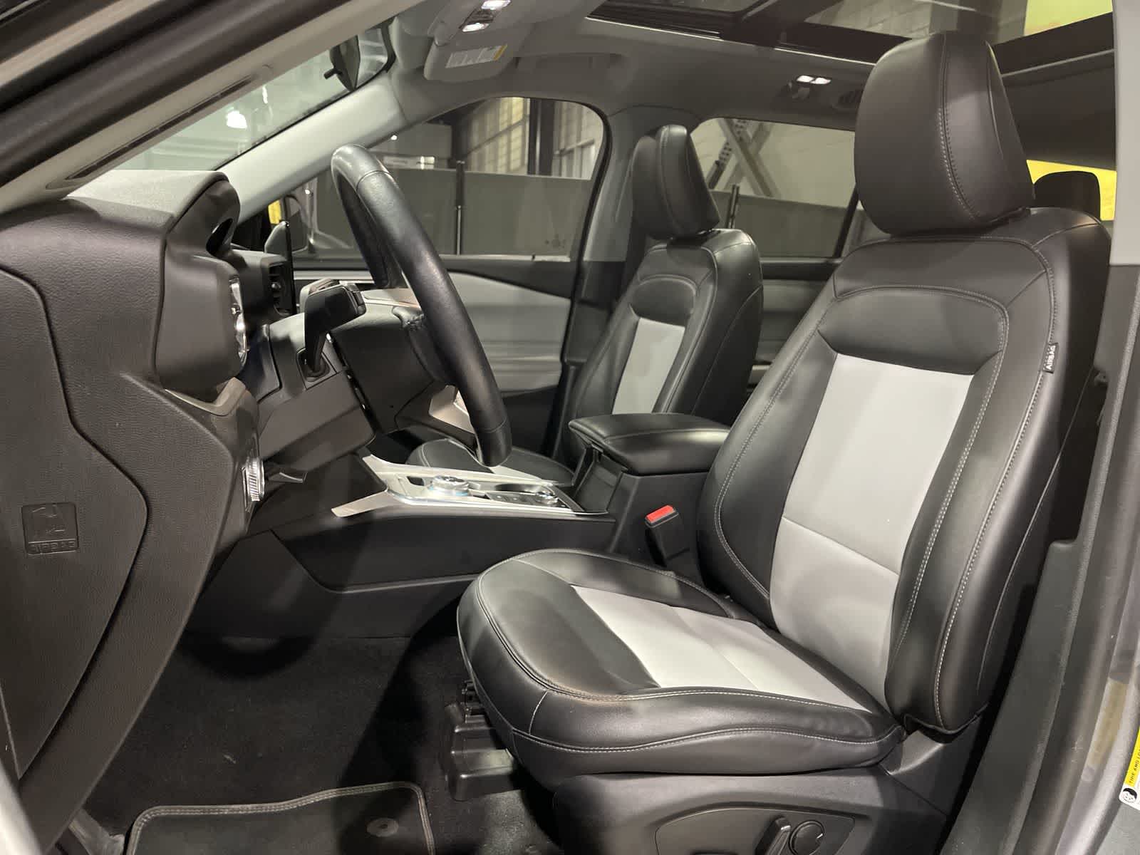 Thumbnail: 2022 Ford Explorer - 23