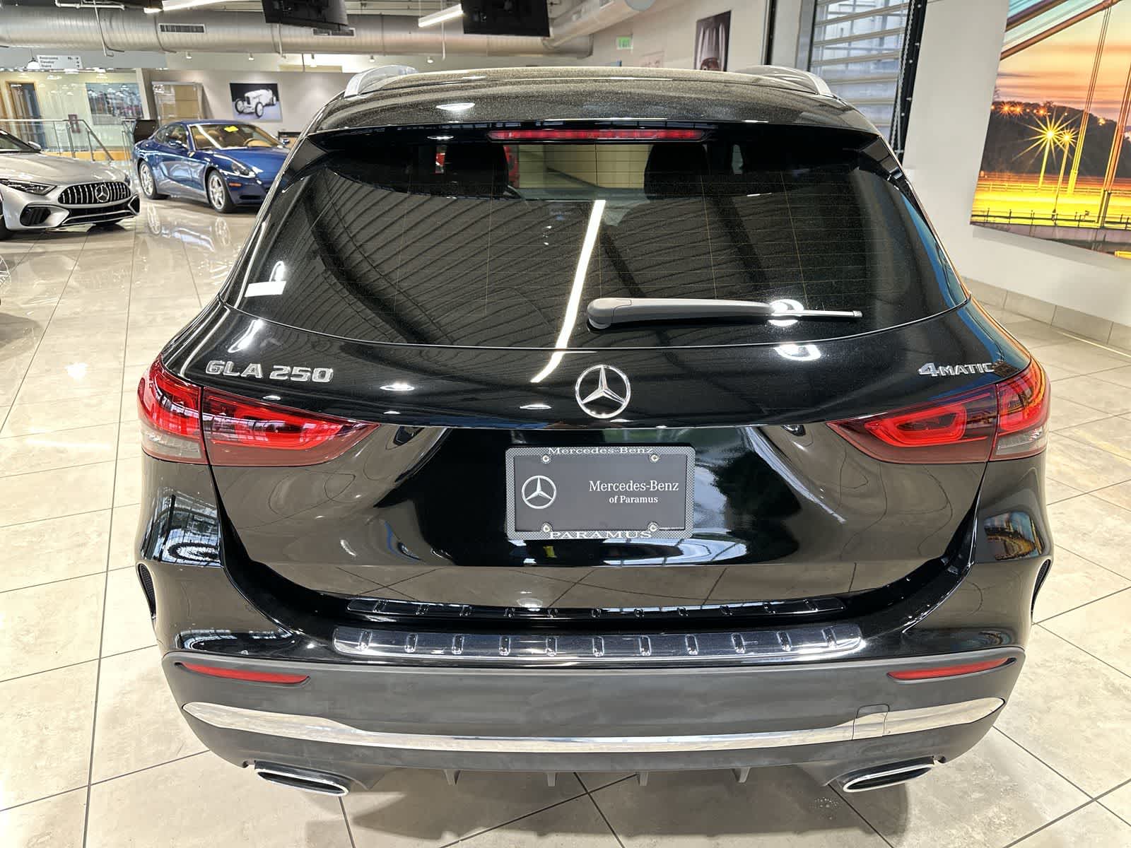 Thumbnail: 2023 Mercedes-Benz GLA - 17