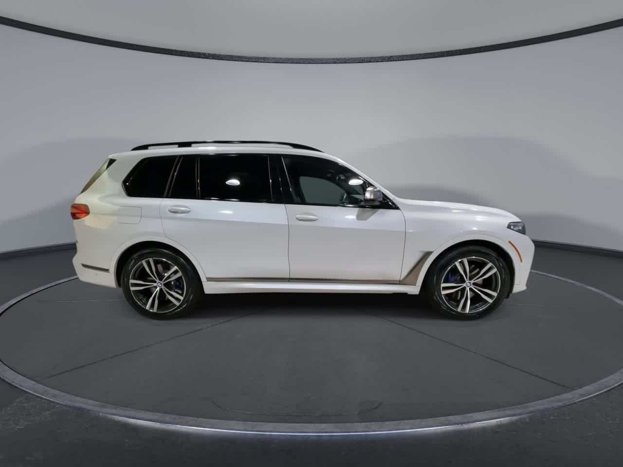 Thumbnail: 2022 BMW X7 - 13