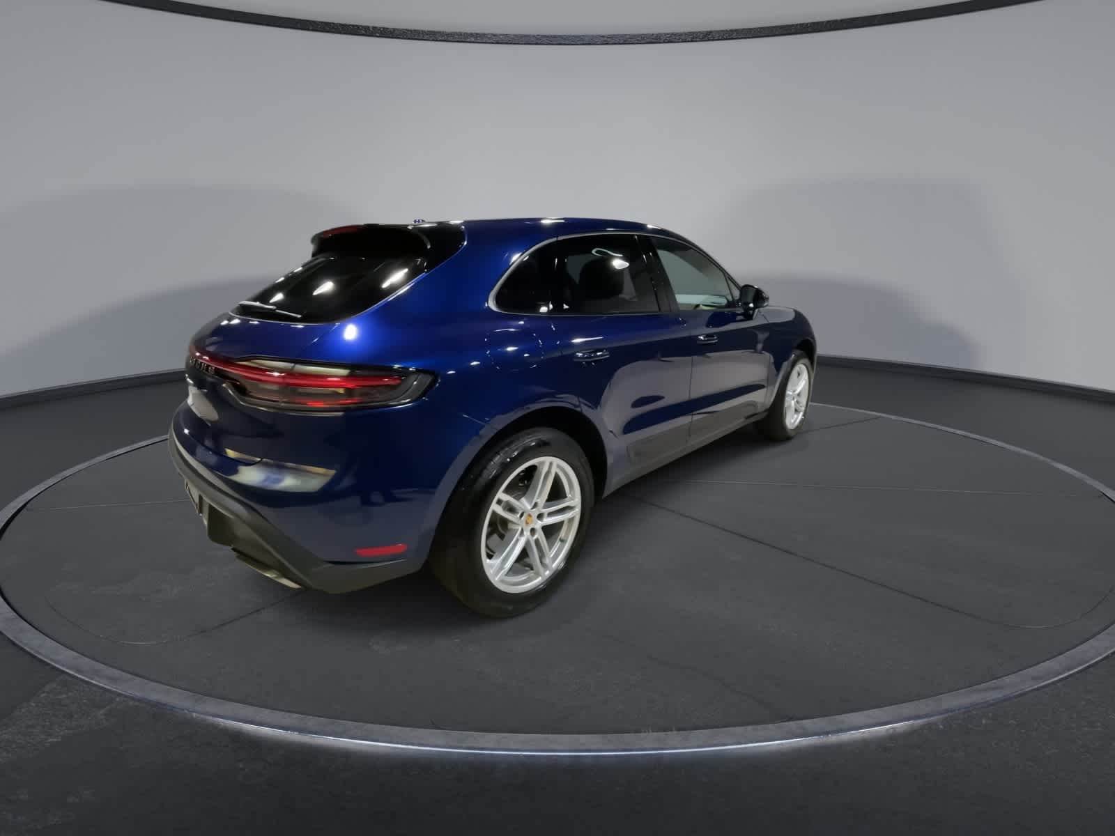 Thumbnail: 2024 Porsche Macan - 11