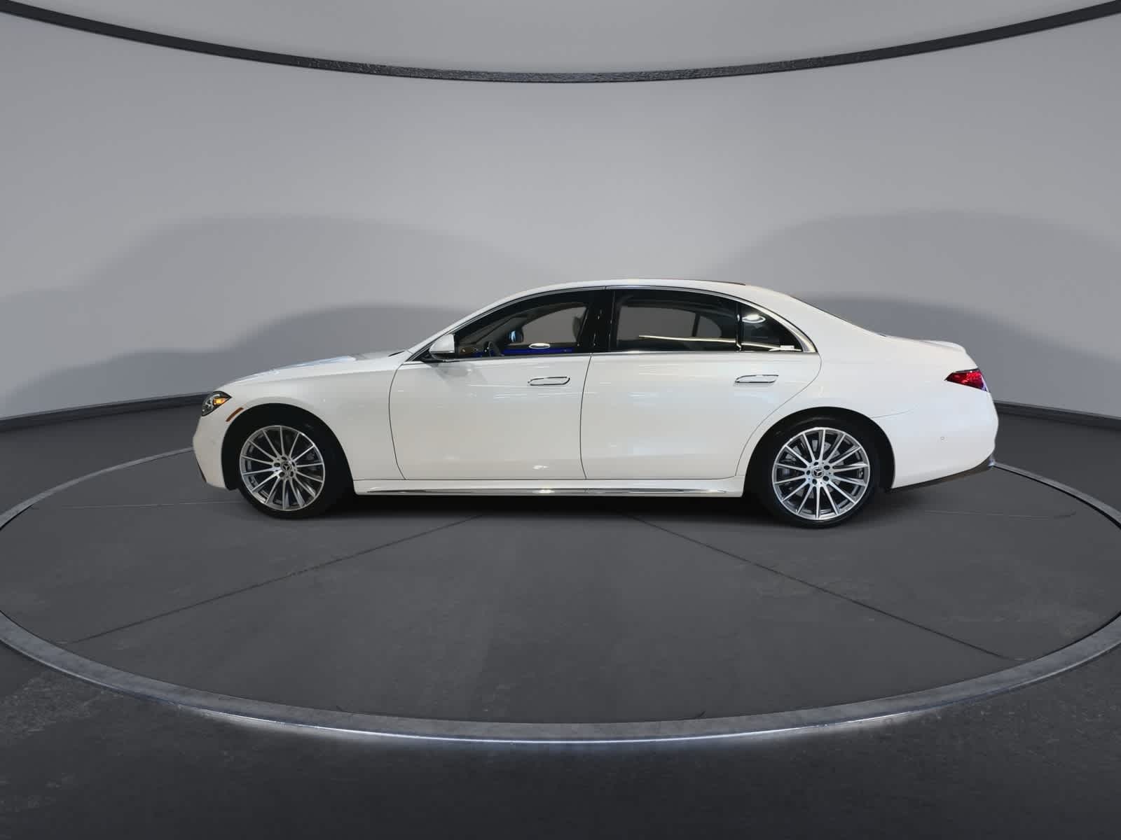 Thumbnail: 2023 Mercedes-Benz S-Class - 7