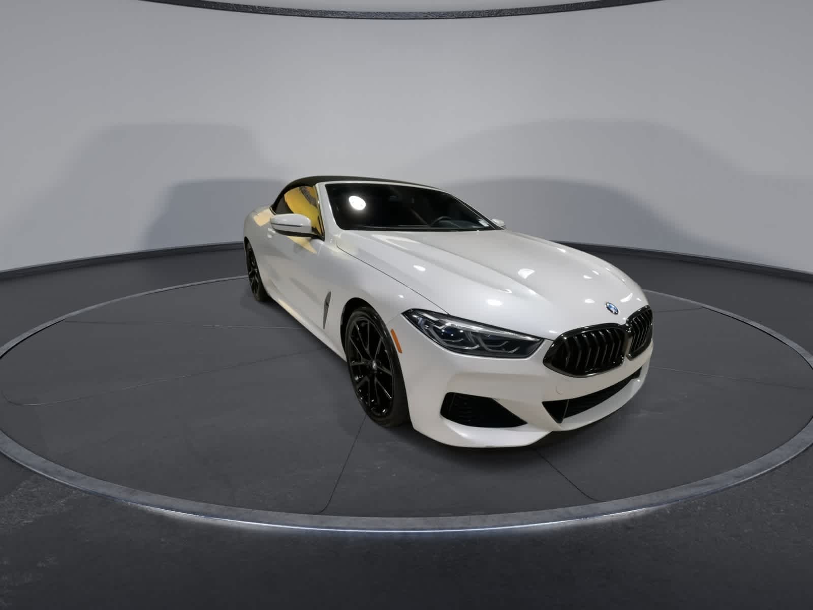 Thumbnail: 2019 BMW 8 Series - 3