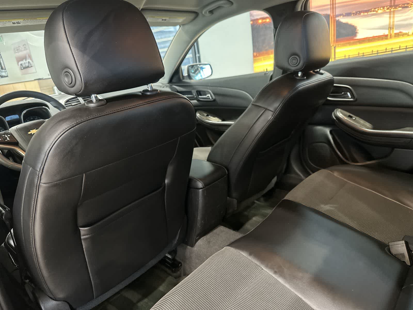 Thumbnail: 2016 Chevrolet Malibu - 24