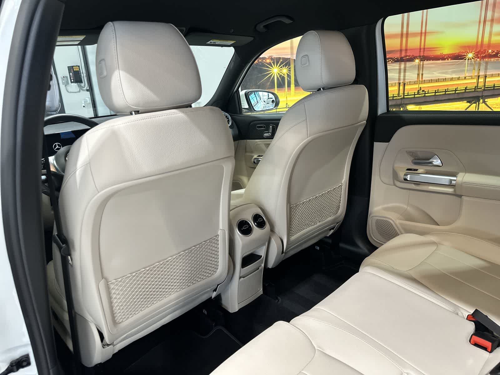 Thumbnail: 2025 Mercedes-Benz GLB - 24