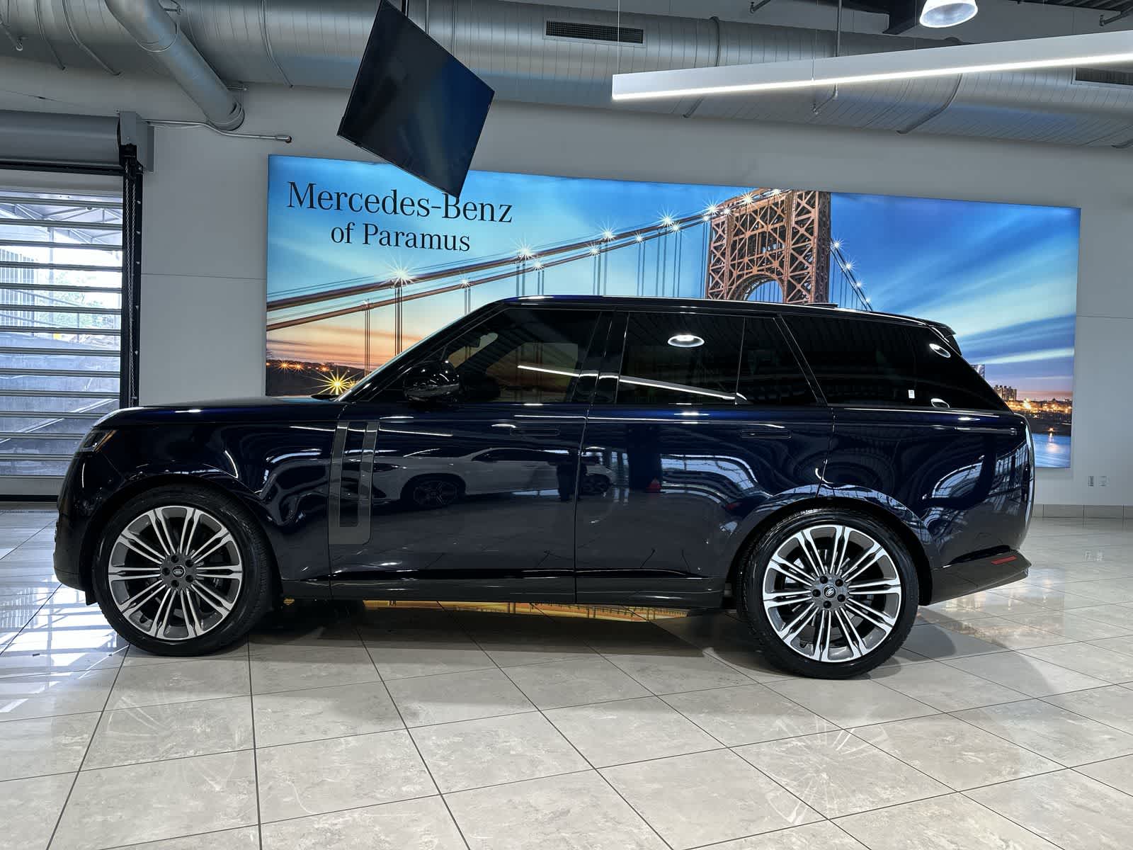Thumbnail: 2024 Land Rover Range Rover - 14
