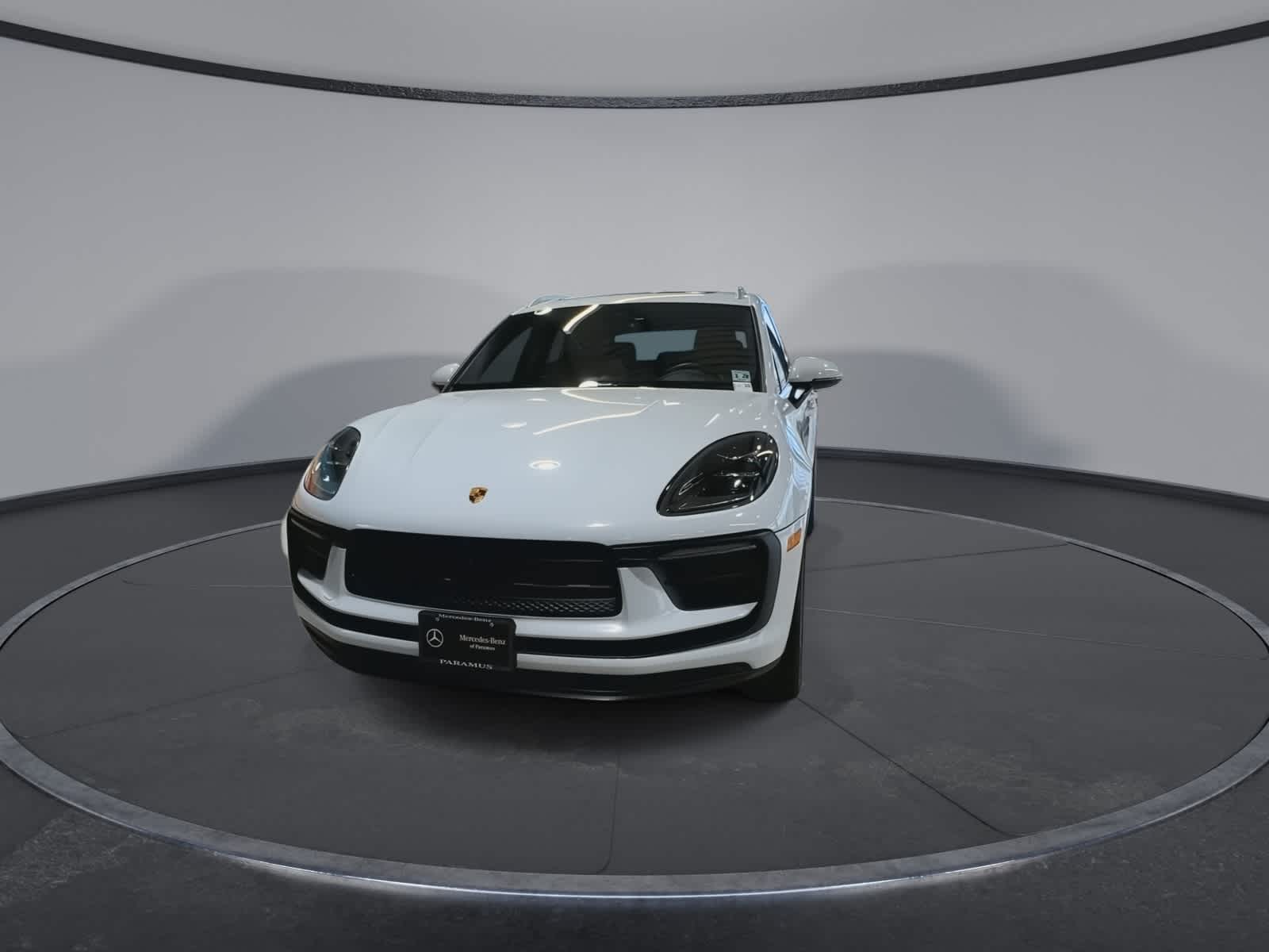 Thumbnail: 2023 Porsche Macan - 4