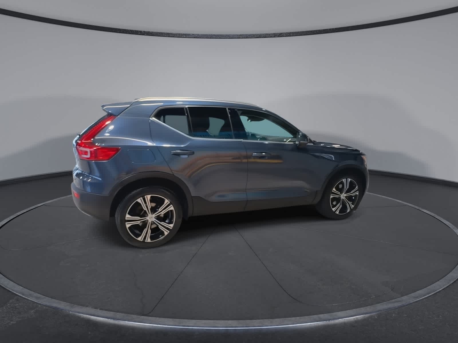 Thumbnail: 2020 Volvo XC40 - 12