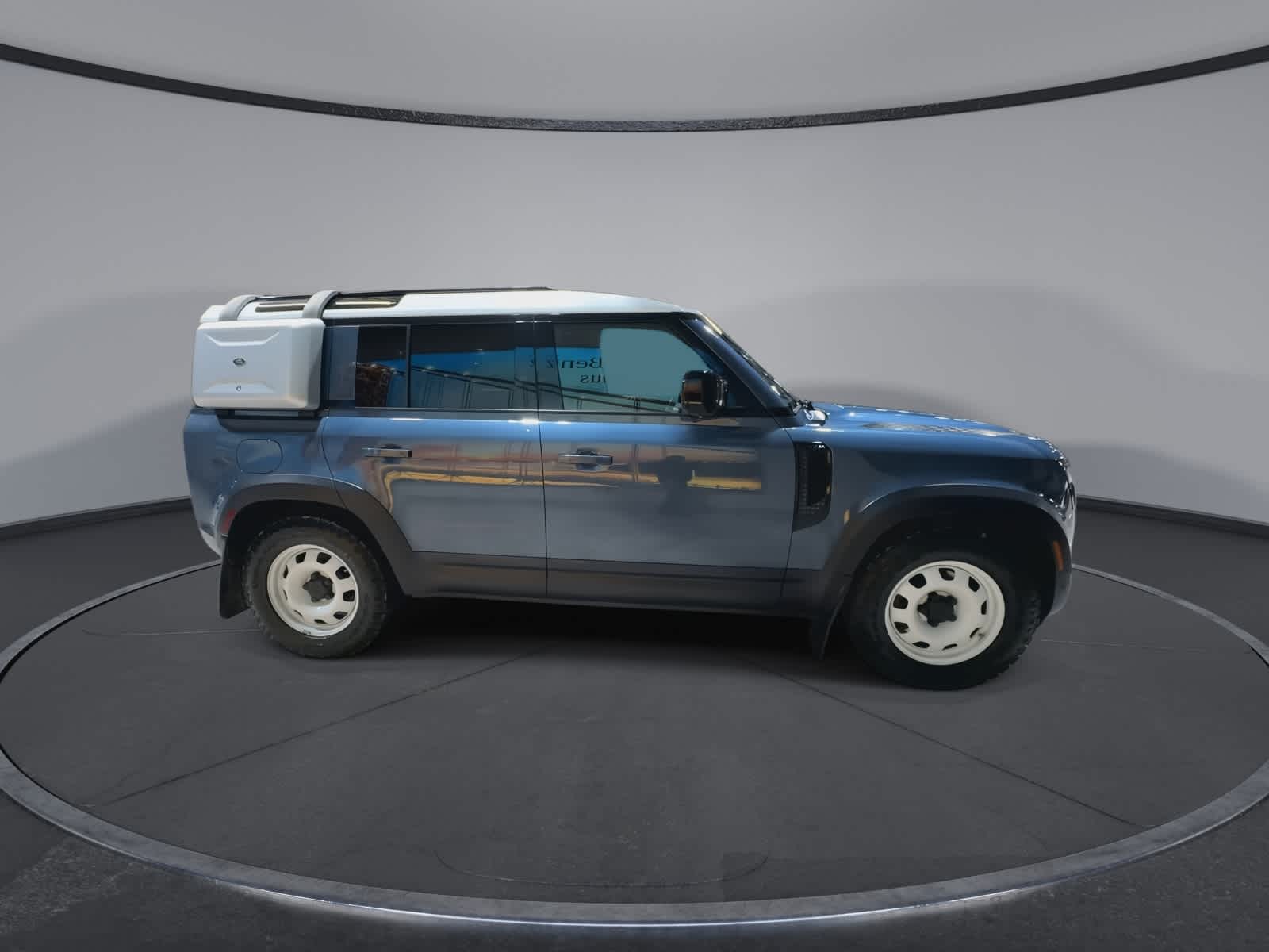 Thumbnail: 2020 Land Rover Defender - 13