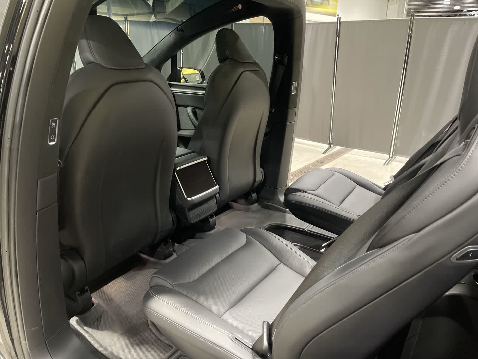 Thumbnail: 2024 Tesla Model X - 24