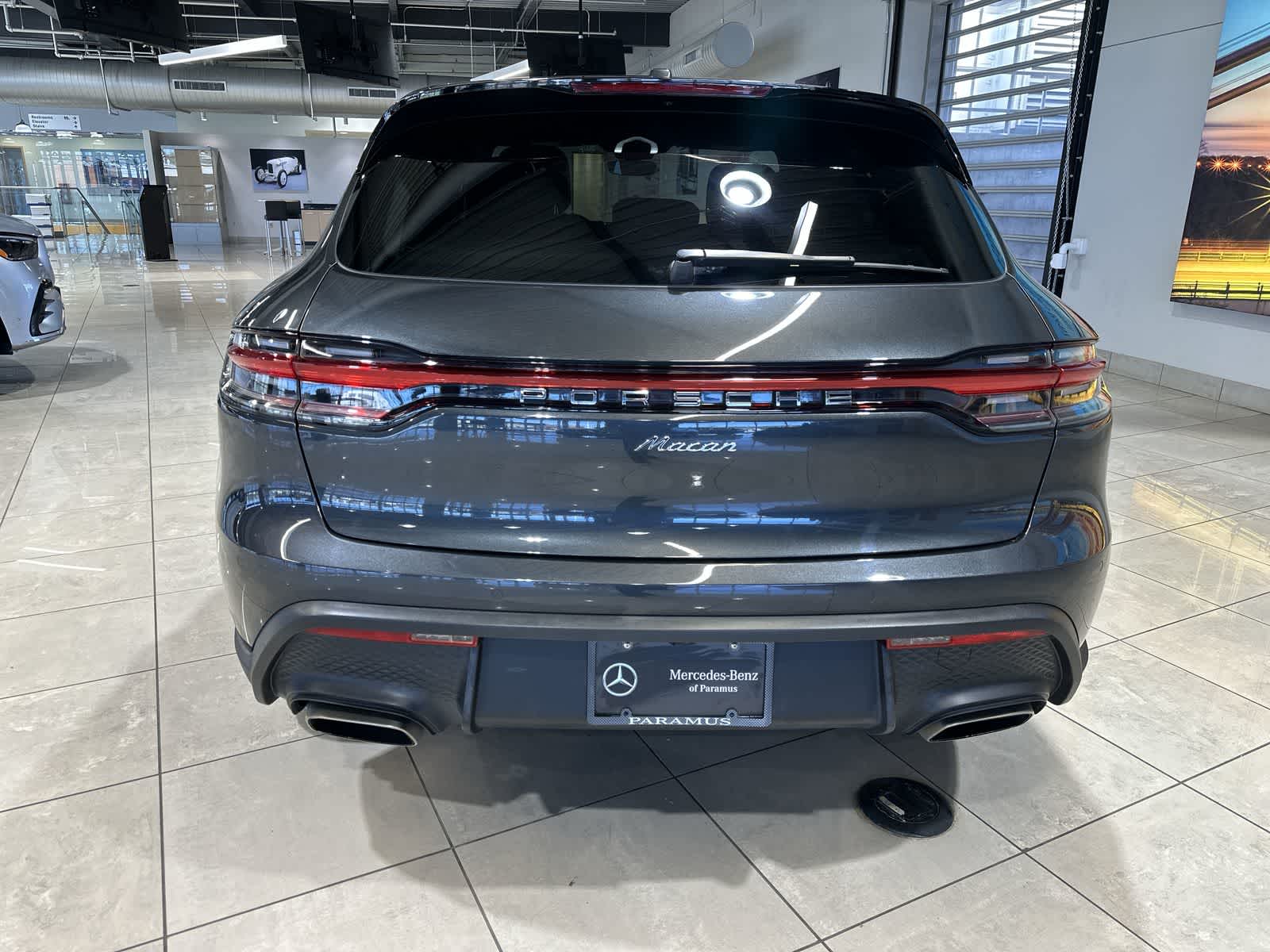 Thumbnail: 2023 Porsche Macan - 17