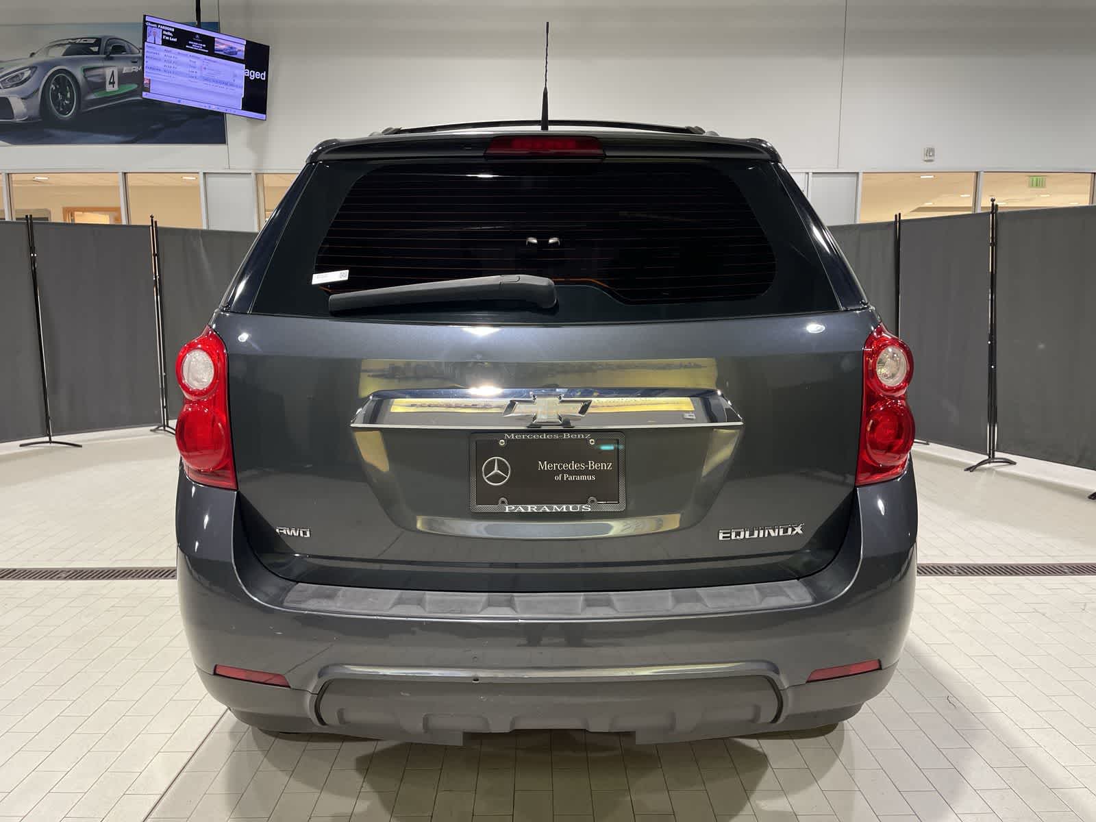 Thumbnail: 2011 Chevrolet Equinox - 17