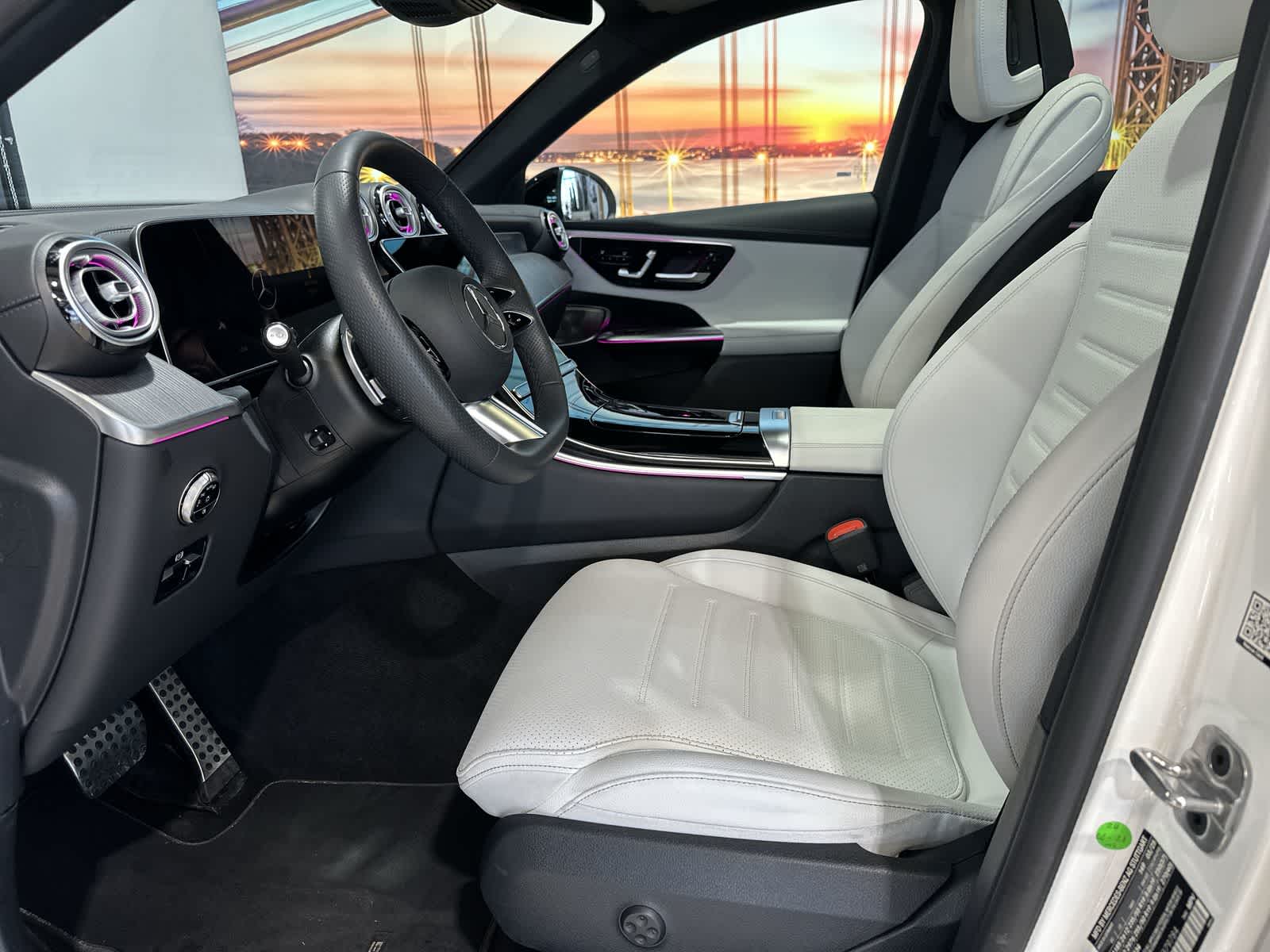 Thumbnail: 2025 Mercedes-Benz GLC - 14