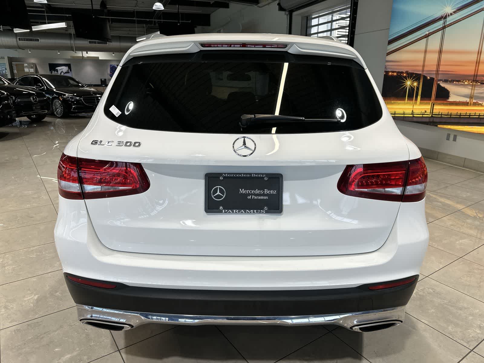 Thumbnail: 2017 Mercedes-Benz GLC - 17