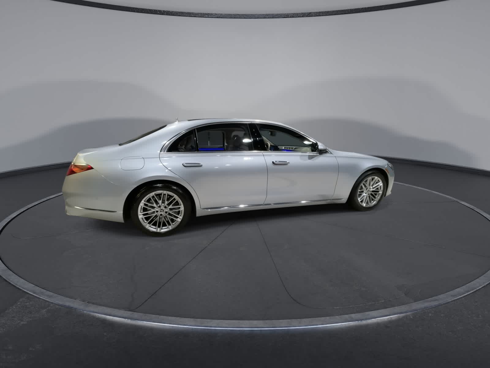 Thumbnail: 2021 Mercedes-Benz S-Class - 12
