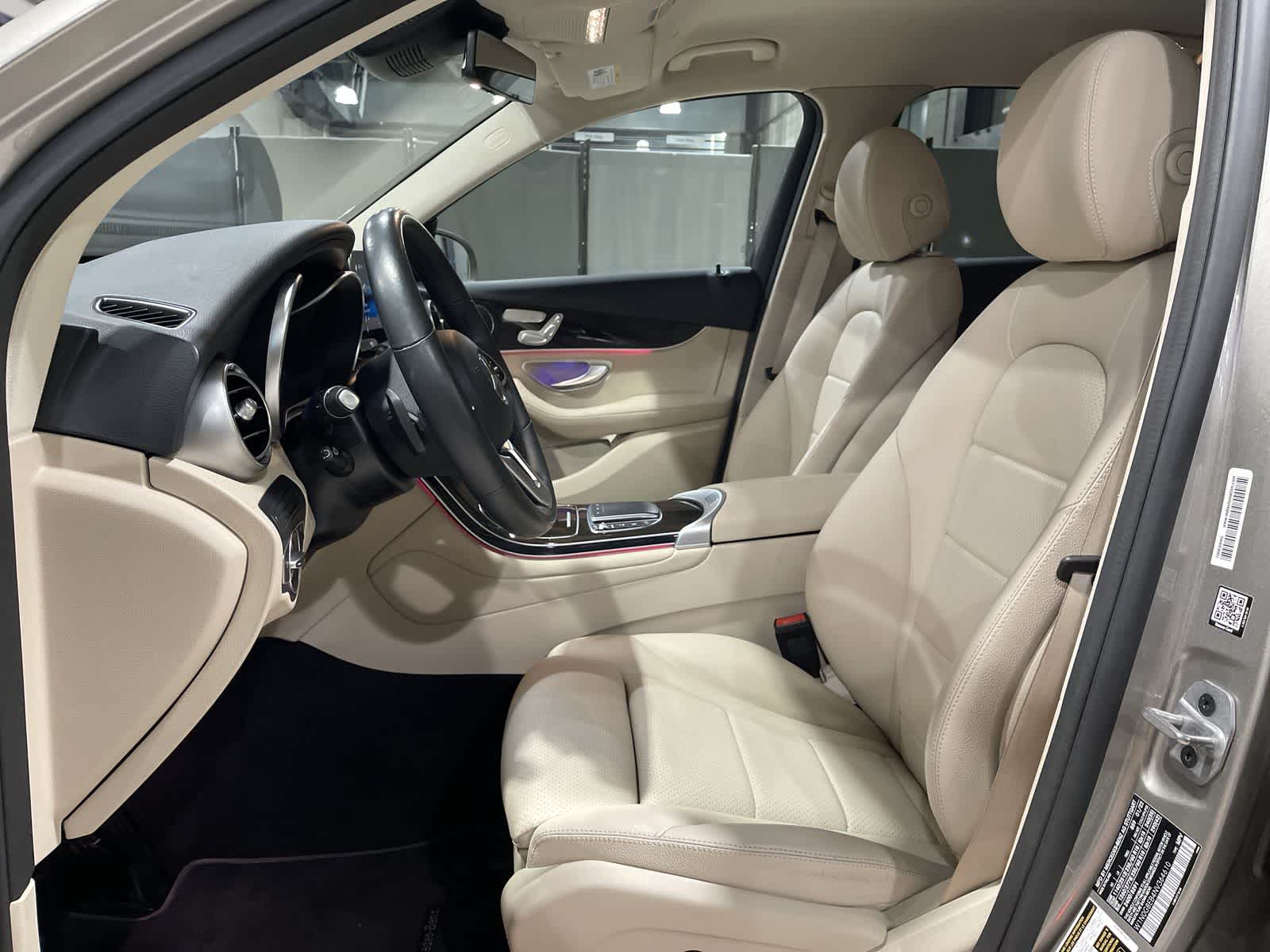 Thumbnail: 2022 Mercedes-Benz GLC - 23