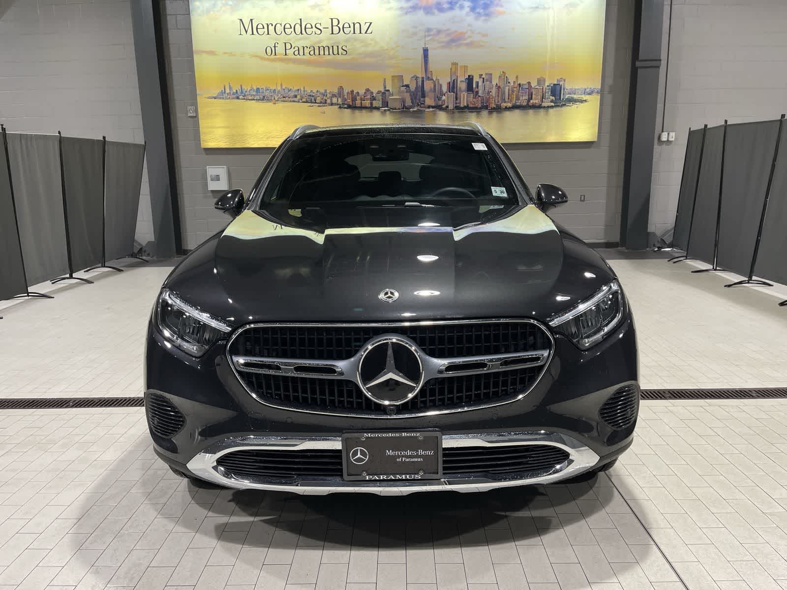 Thumbnail: 2025 Mercedes-Benz GLC - 18