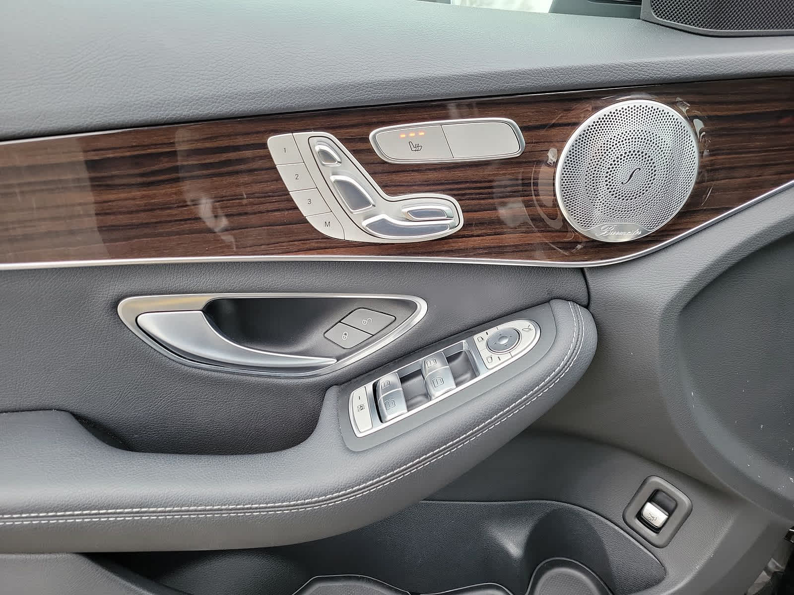 Thumbnail: 2017 Mercedes-Benz C-Class - 10