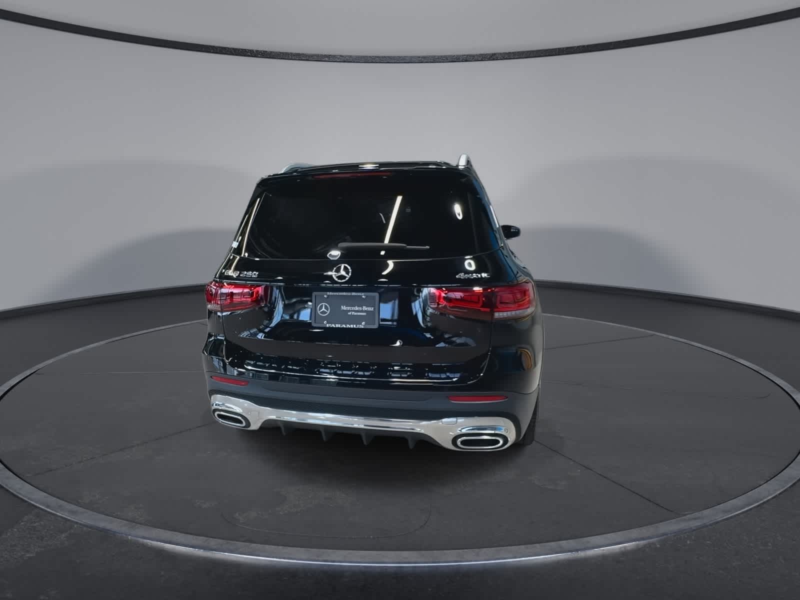 Thumbnail: 2022 Mercedes-Benz GLB - 10
