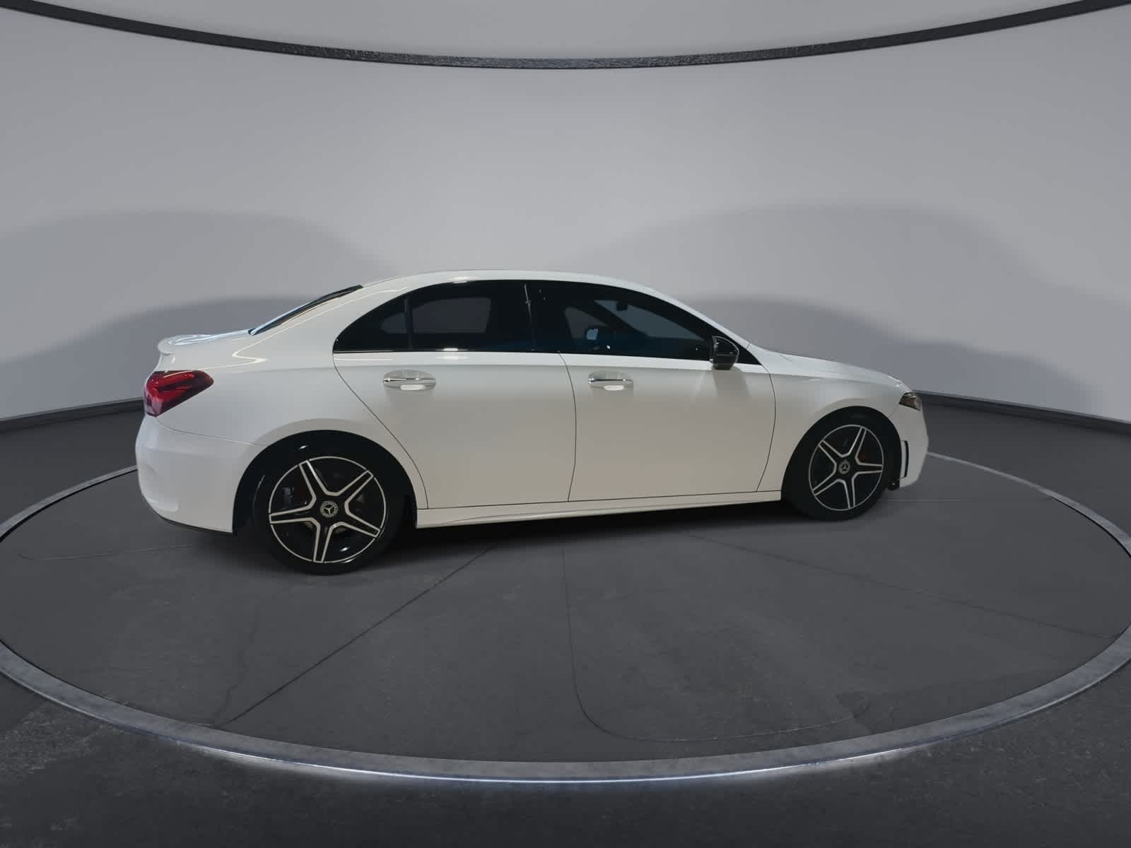 Thumbnail: 2021 Mercedes-Benz A-Class - 12