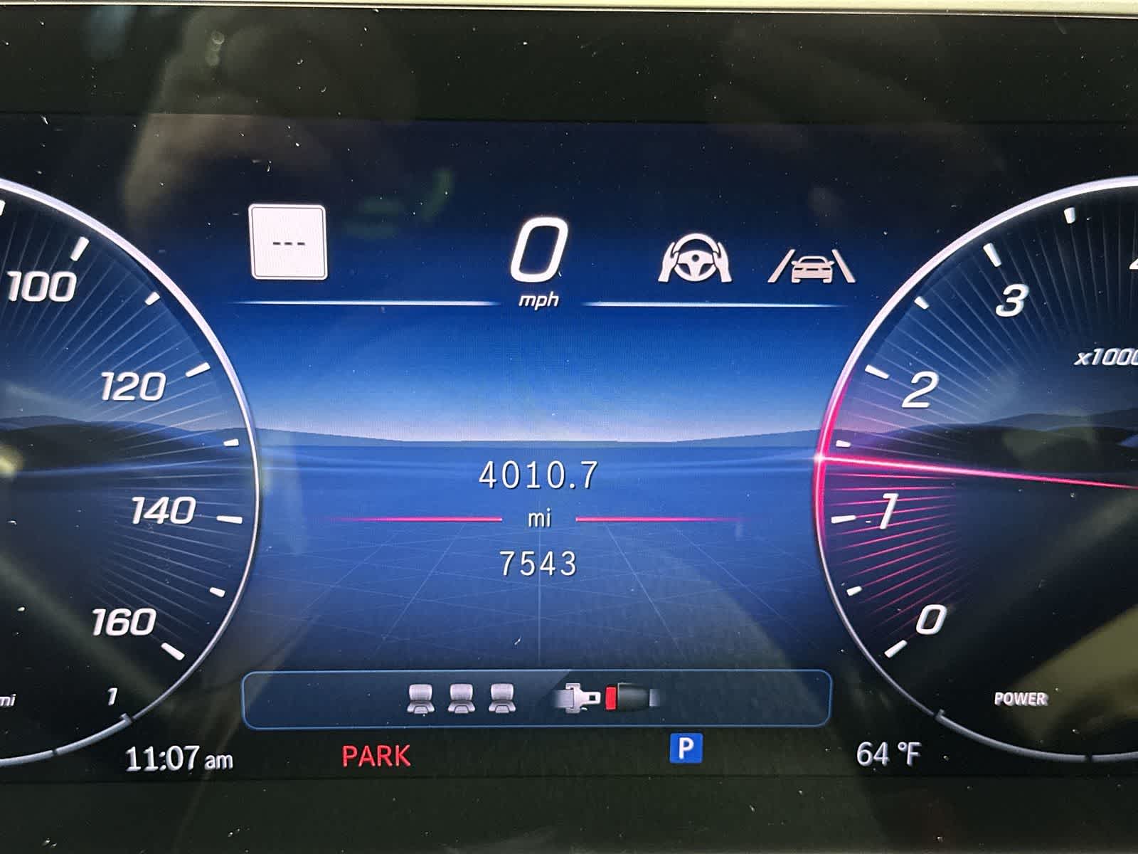 Thumbnail: 2025 Mercedes-Benz GLC - 30