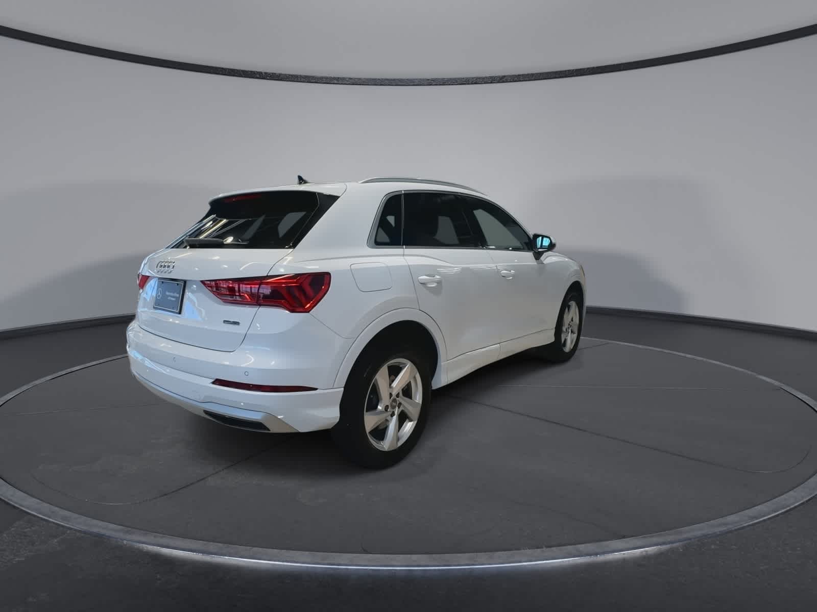 Thumbnail: 2019 Audi Q3 - 11