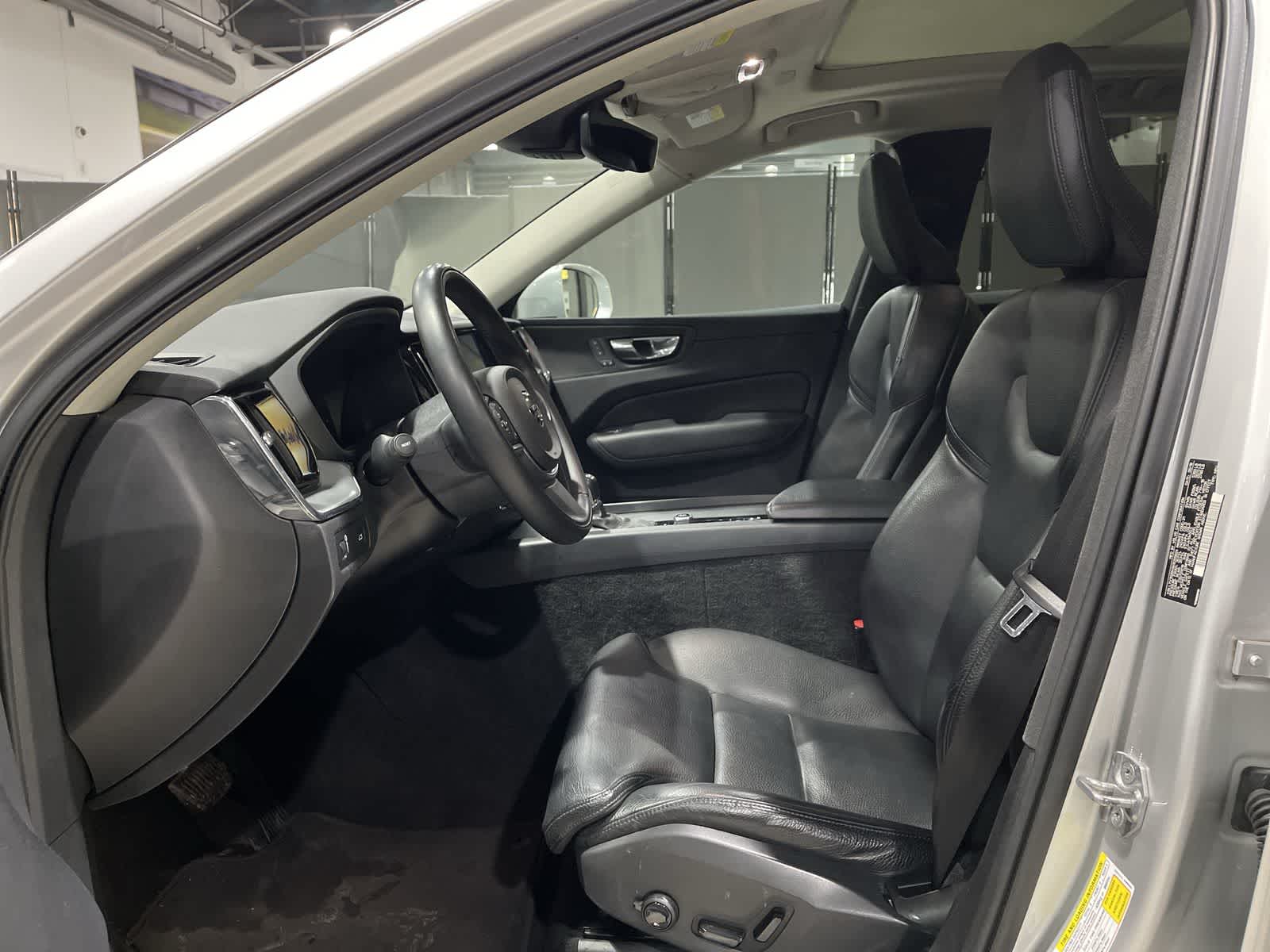 Thumbnail: 2019 Volvo XC60 - 14