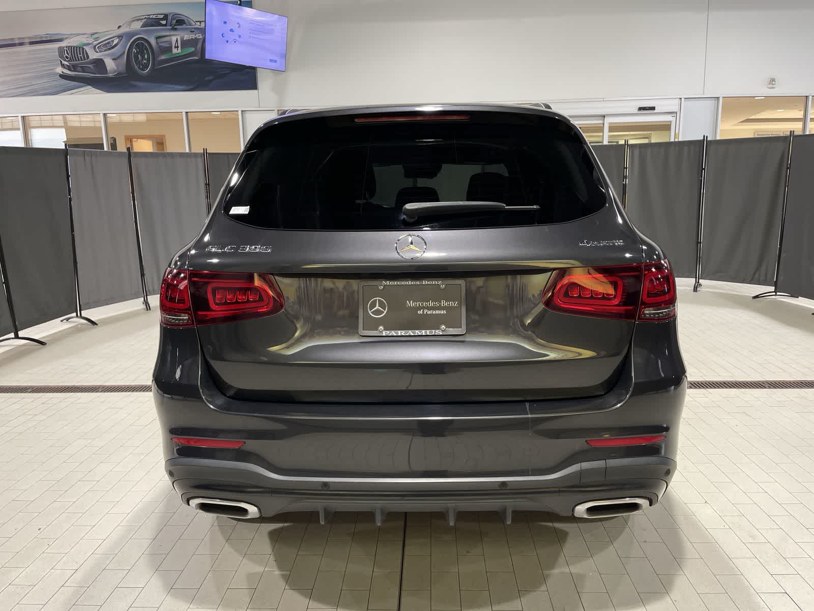 Thumbnail: 2022 Mercedes-Benz GLC - 17