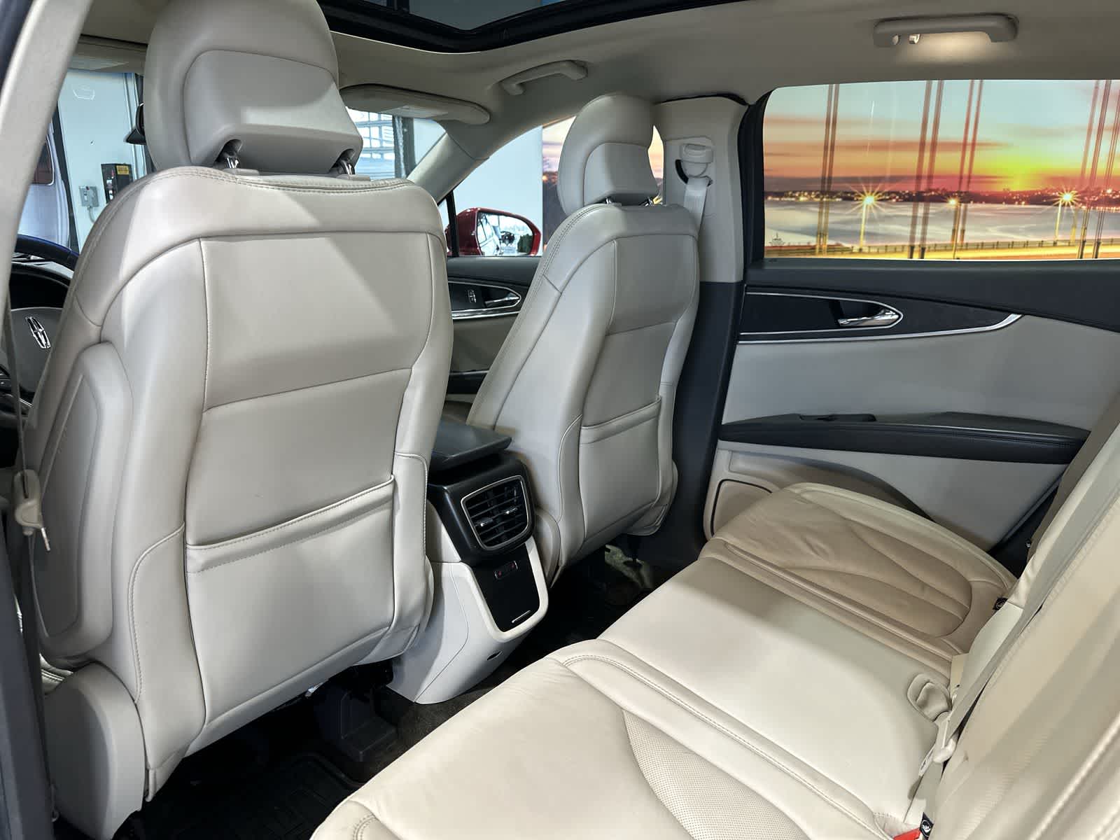 Thumbnail: 2016 Lincoln MKX - 24