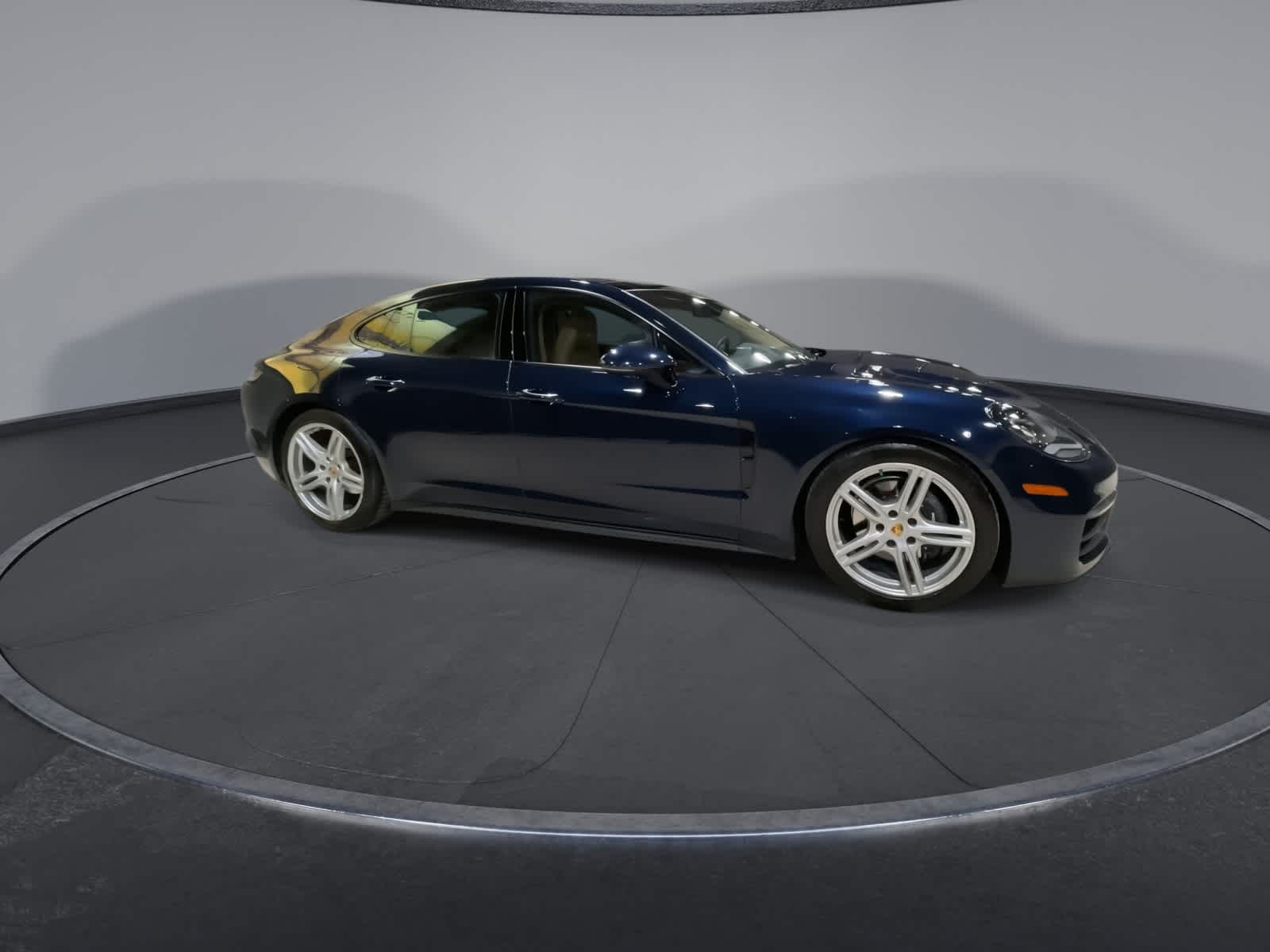 Thumbnail: 2022 Porsche Panamera - 3