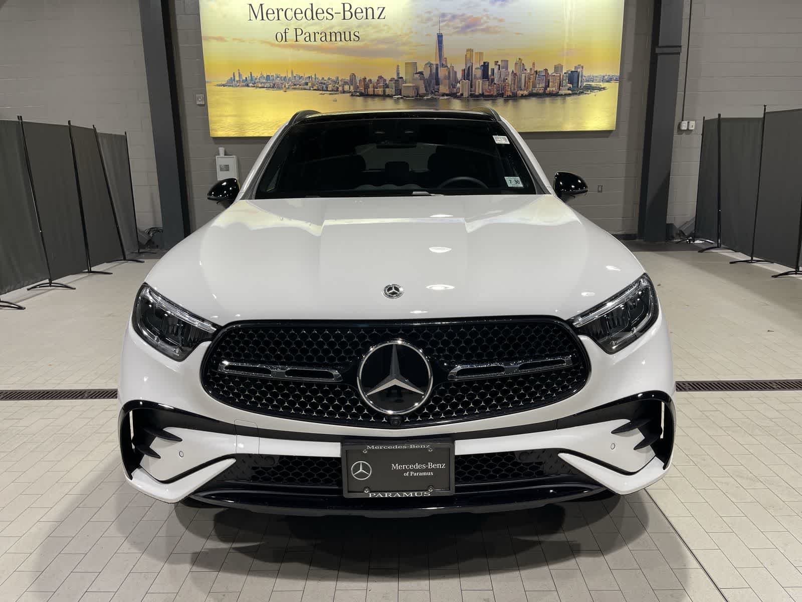 Thumbnail: 2025 Mercedes-Benz GLC - 18