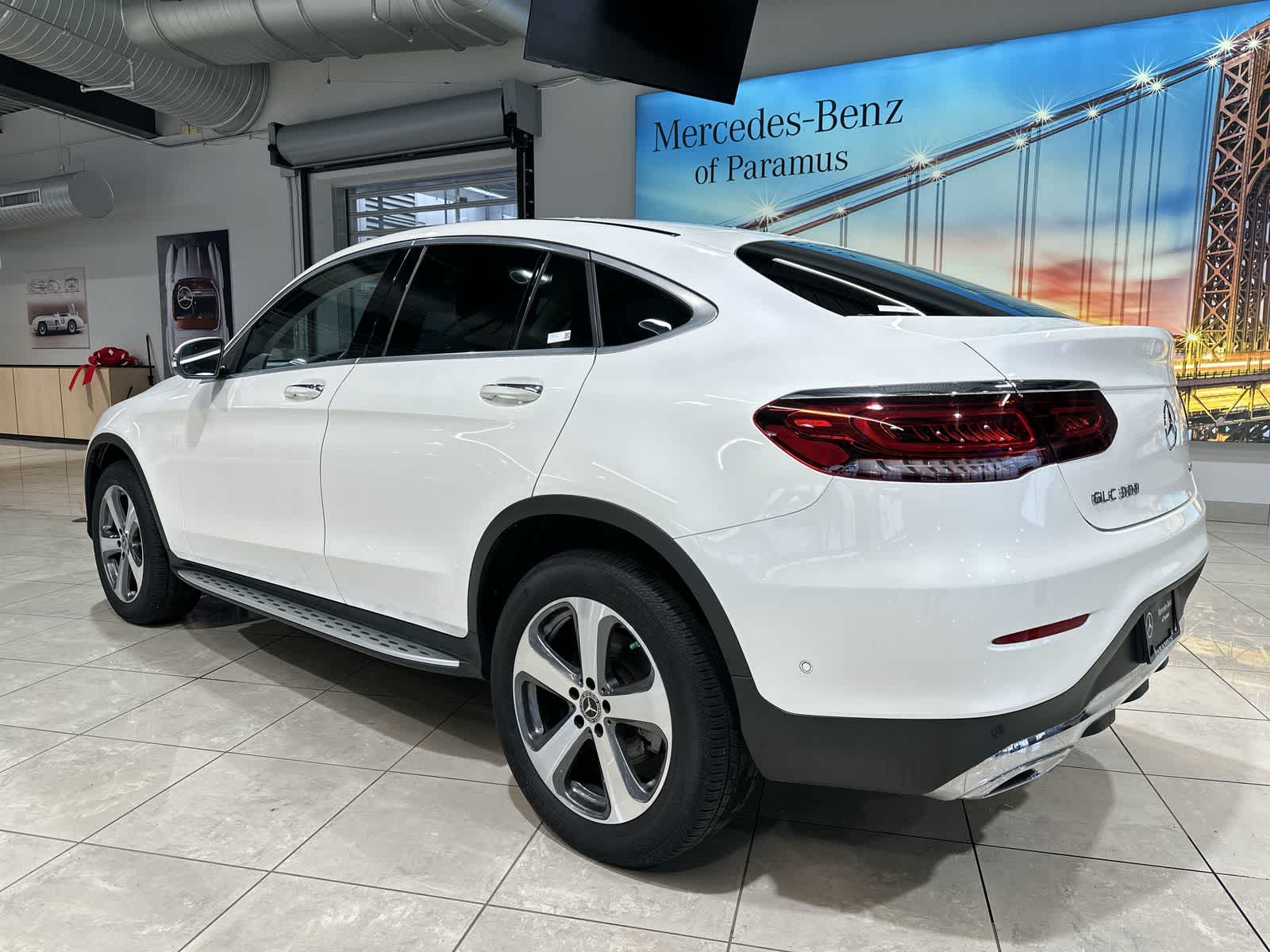 Thumbnail: 2023 Mercedes-Benz GLC - 16