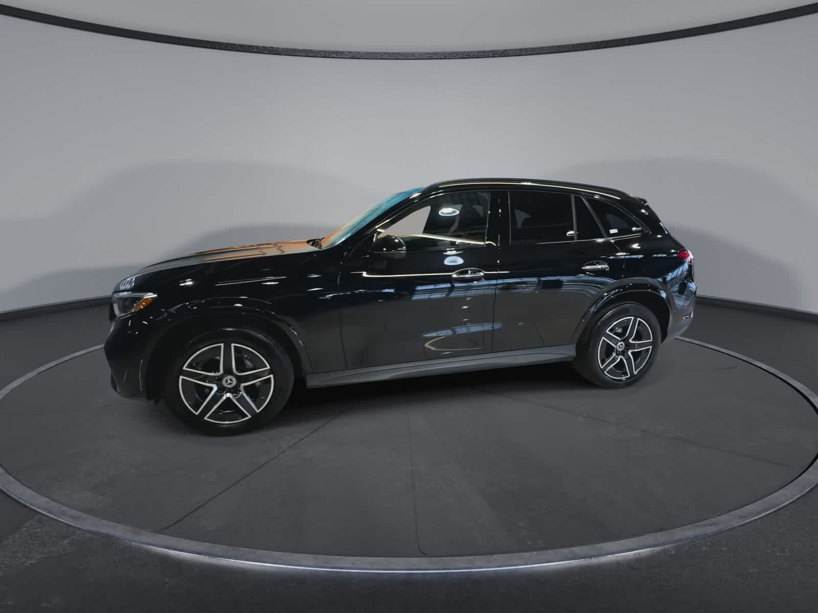 Thumbnail: 2026 Mercedes-Benz GLC - 6