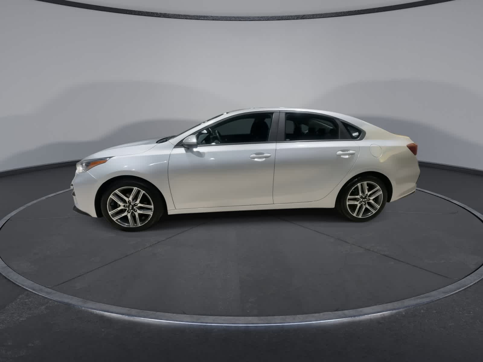 Thumbnail: 2019 Kia Forte - 7