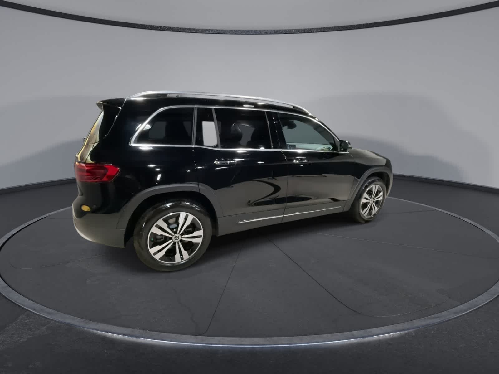 Thumbnail: 2025 Mercedes-Benz GLB - 12