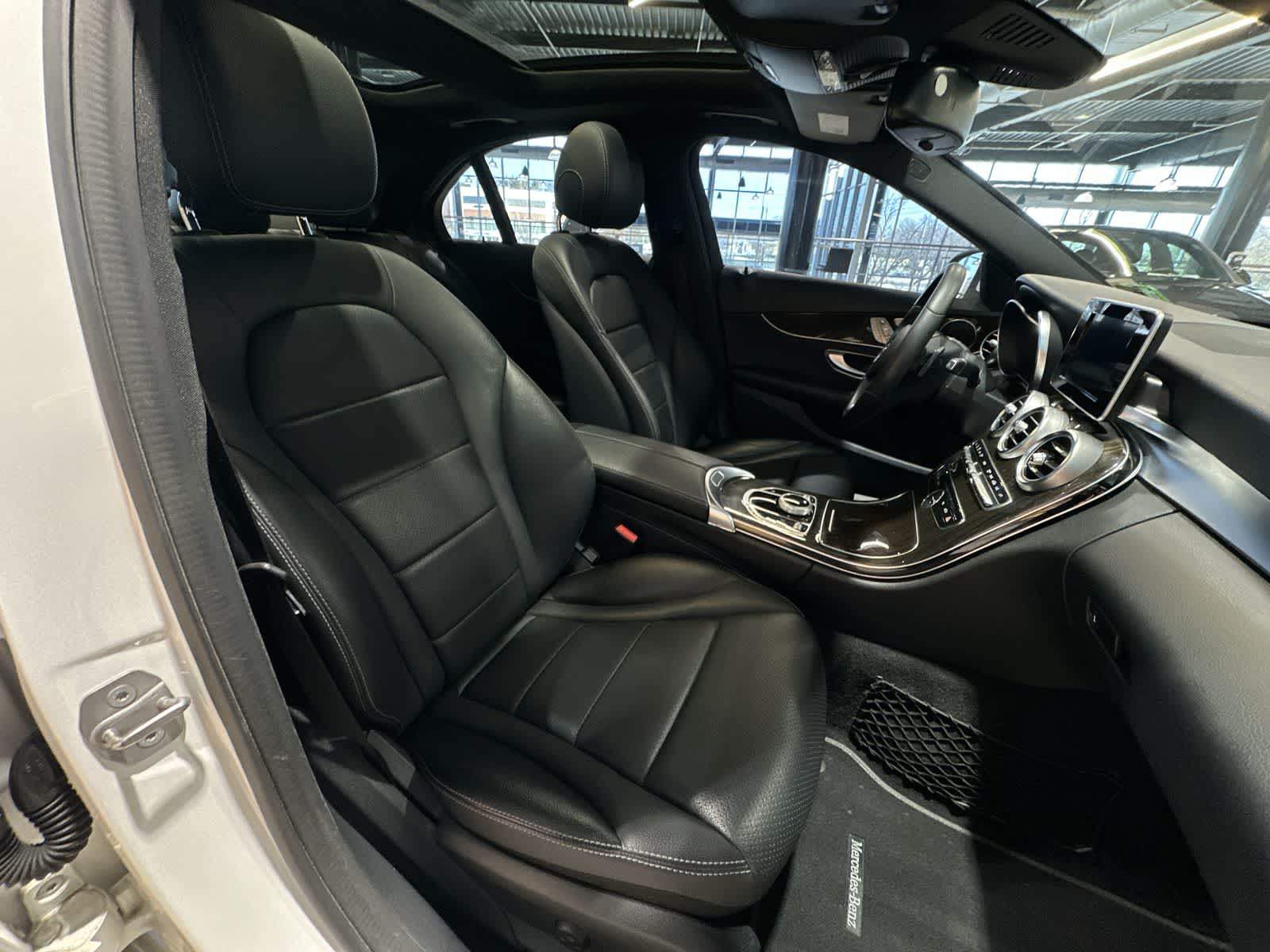 Thumbnail: 2018 Mercedes-Benz C-Class - 26