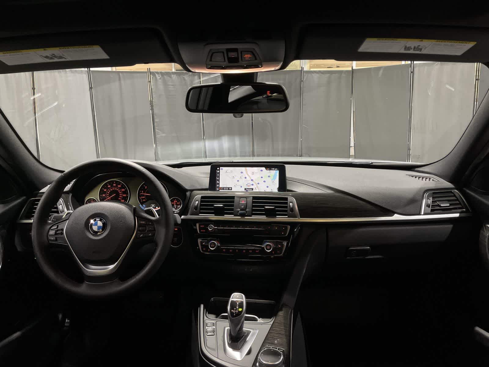Thumbnail: 2018 BMW 3 Series - 10