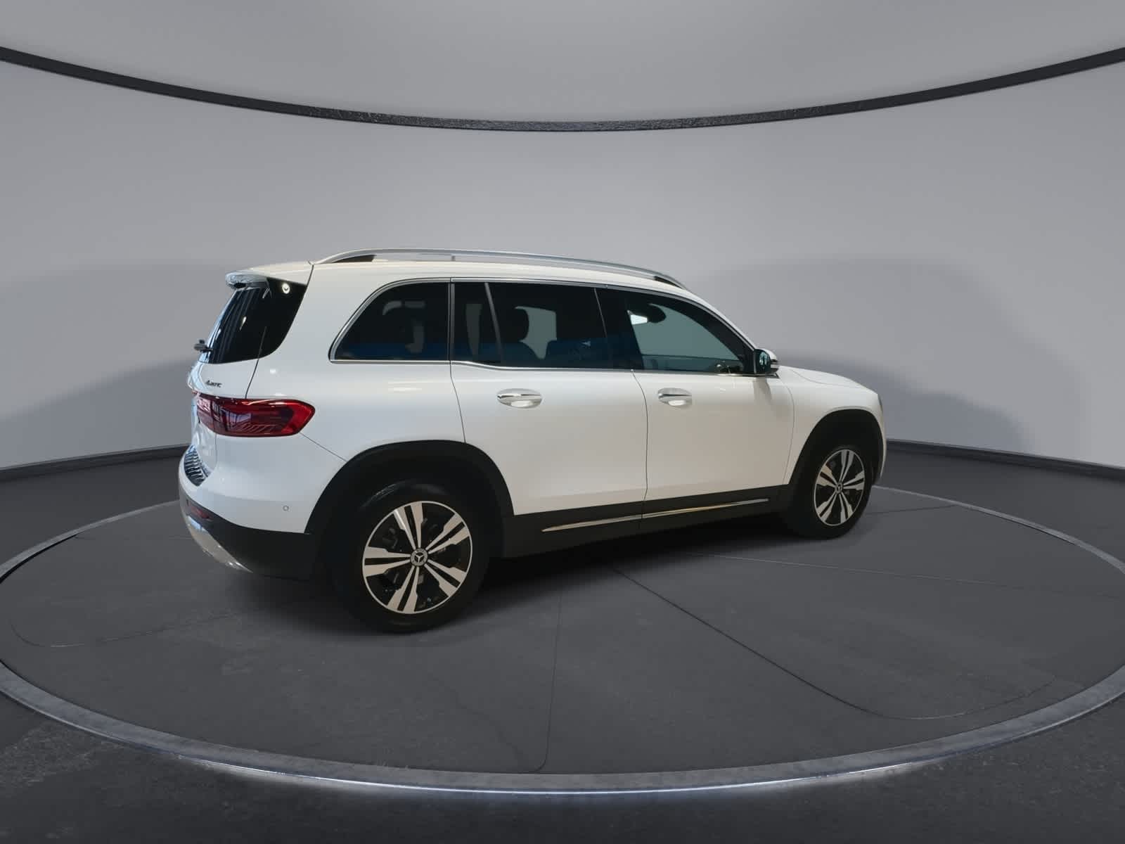 Thumbnail: 2025 Mercedes-Benz GLB - 12