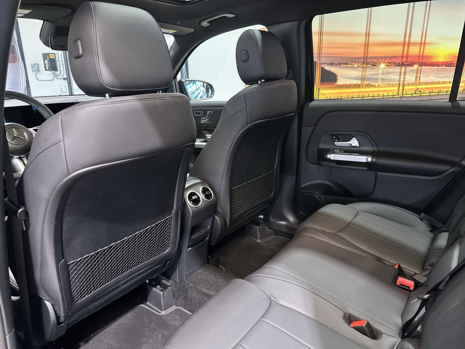 Thumbnail: 2025 Mercedes-Benz GLB - 24