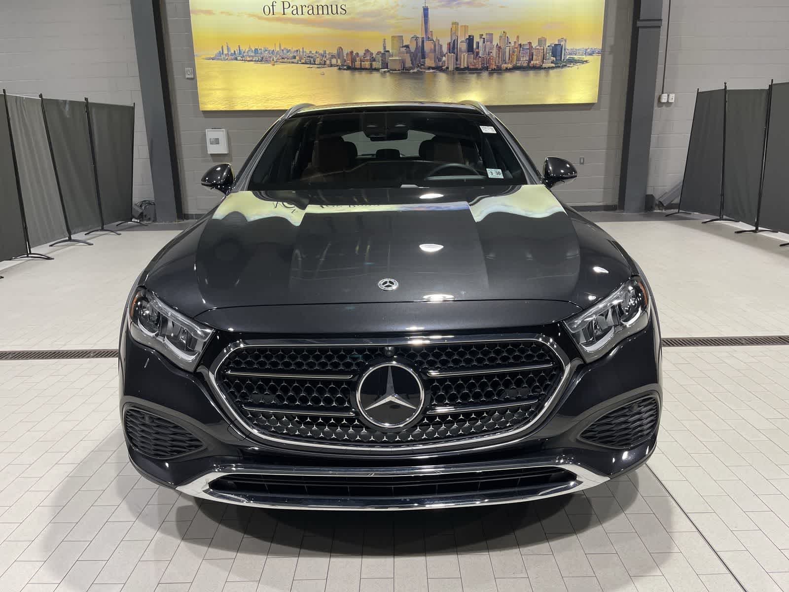 Thumbnail: 2025 Mercedes-Benz E-Class - 18