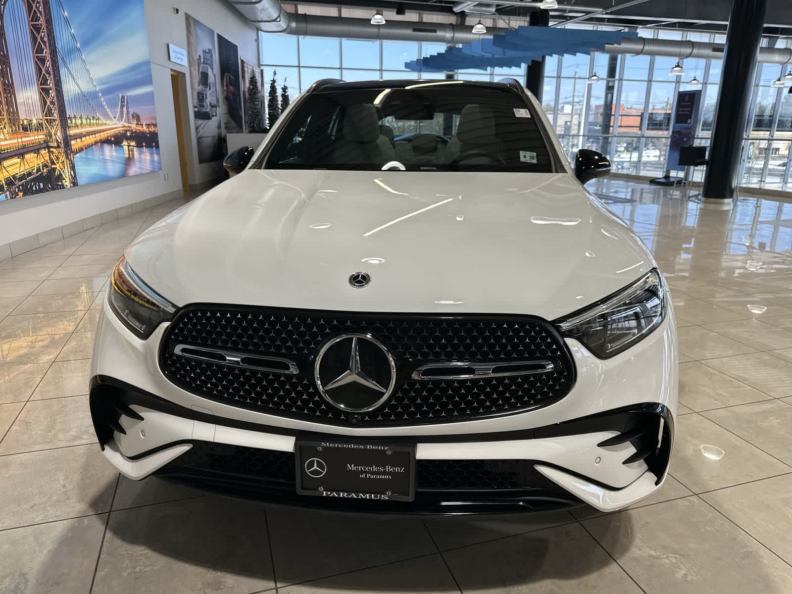 Thumbnail: 2025 Mercedes-Benz GLC - 18