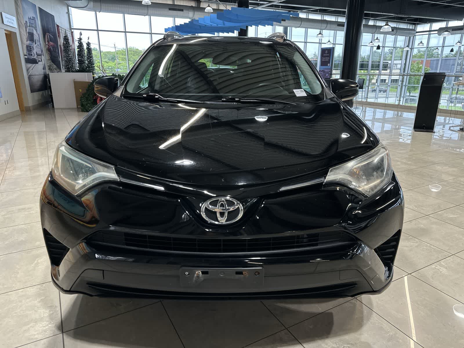 Thumbnail: 2016 Toyota RAV4 - 18