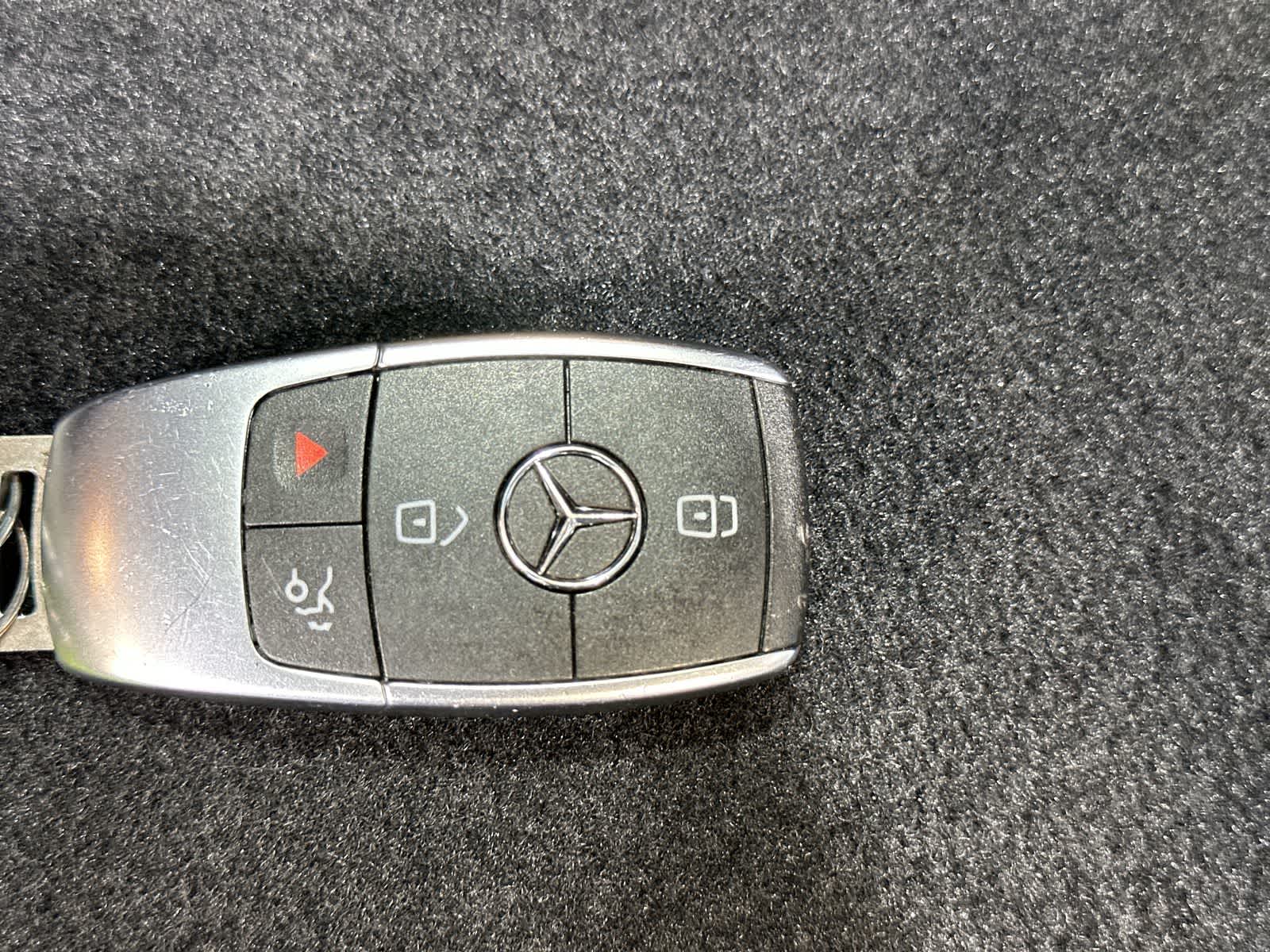 Thumbnail: 2021 Mercedes-Benz GLC - 32