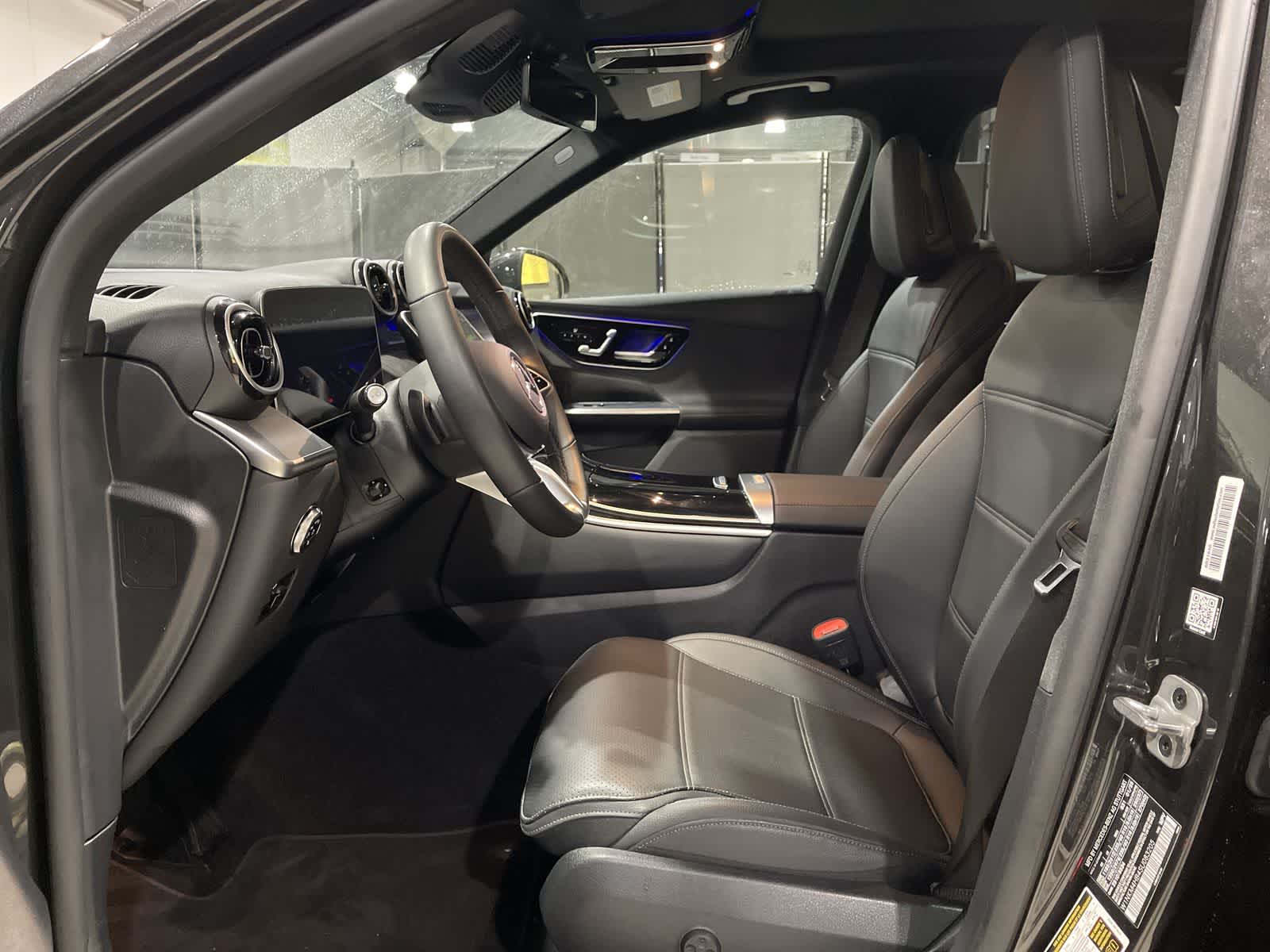 Thumbnail: 2025 Mercedes-Benz GLC - 14