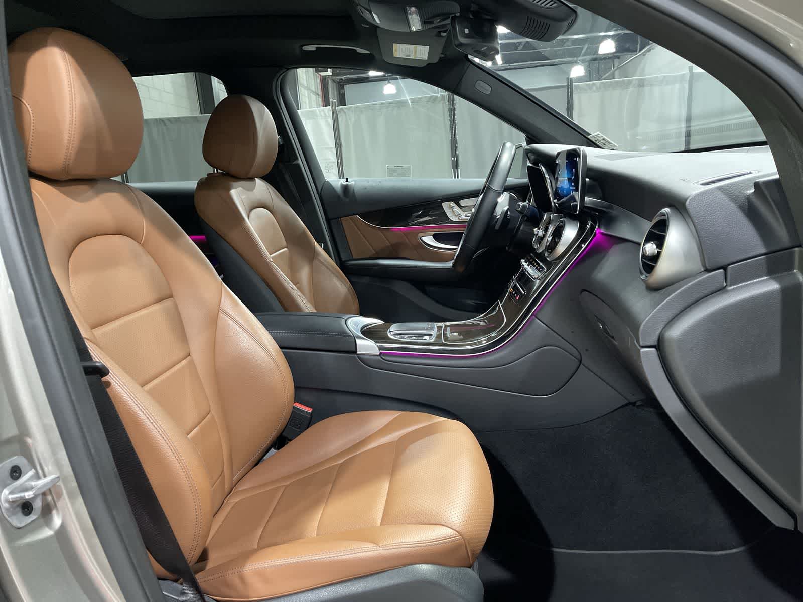 Thumbnail: 2022 Mercedes-Benz GLC - 26